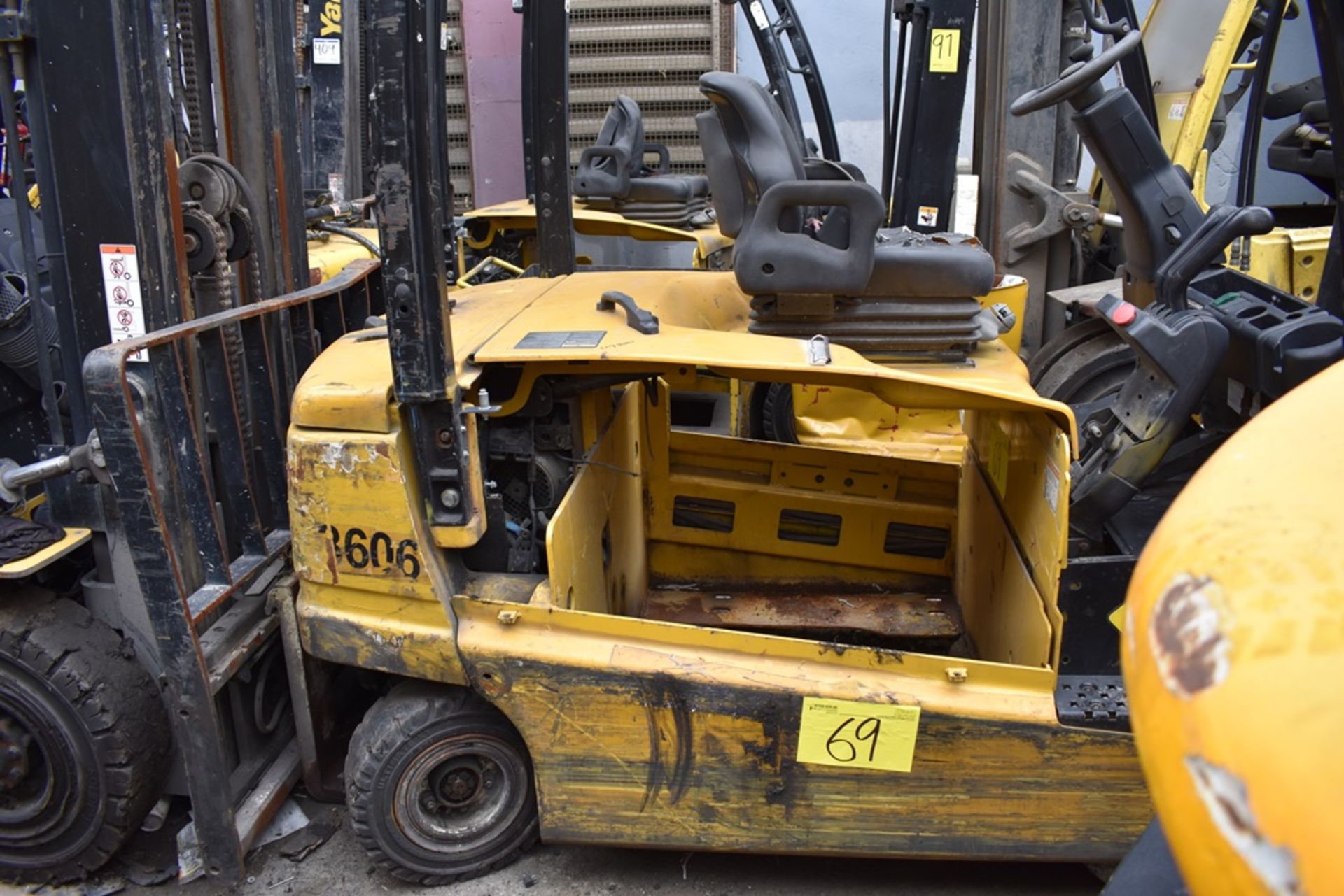 (2) 2016 Yale Forklift, 5700 lb capacity - Image 39 of 73