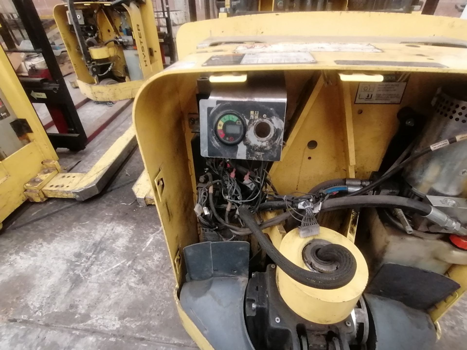 (2) Hyster Electric Pallet Truck, model 15W25ZA2 y W25ZA2 - Image 41 of 98