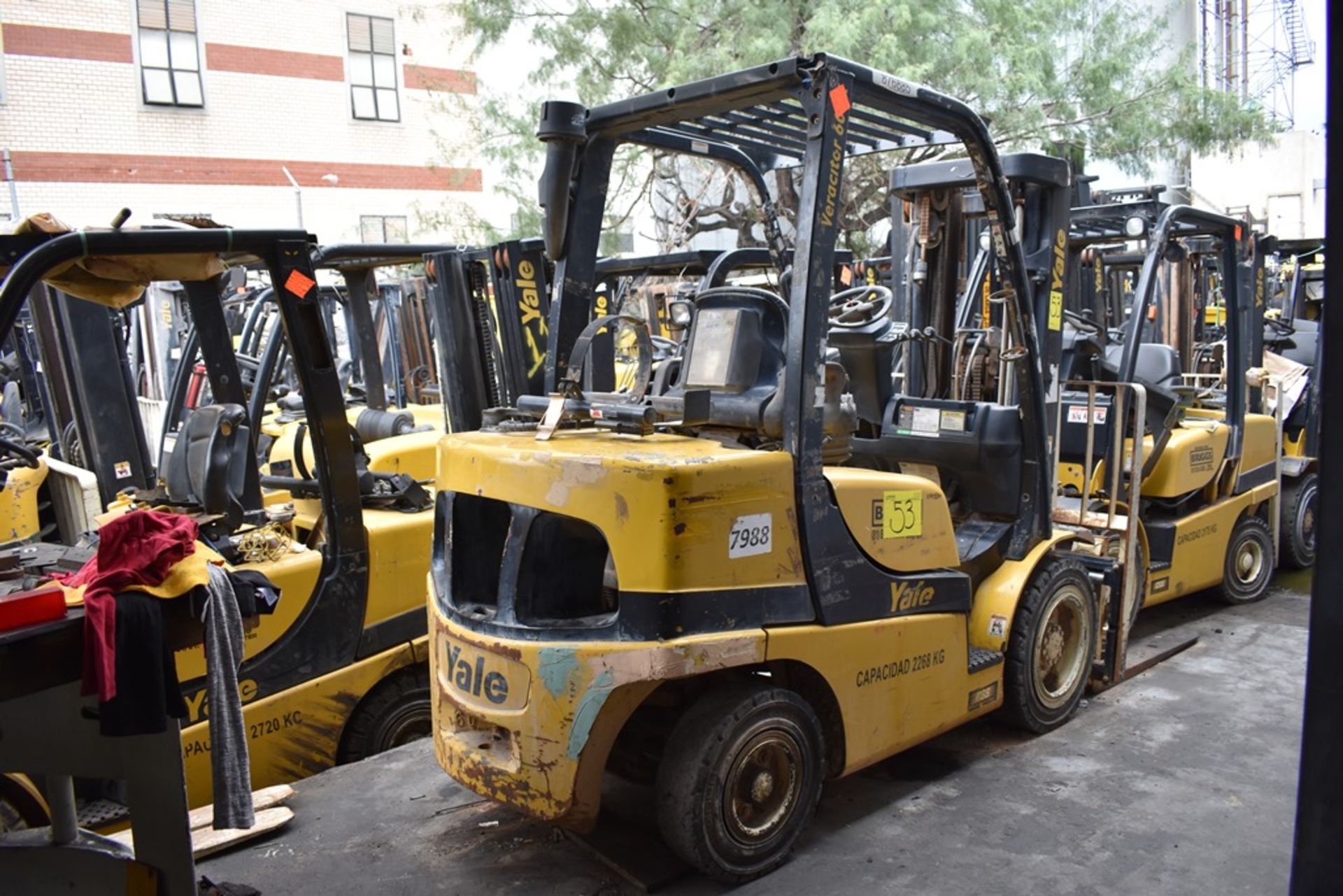 Yale Forklift, model GLP060VXNDAE087, year 2017, 5750 lb capacity - Image 5 of 41