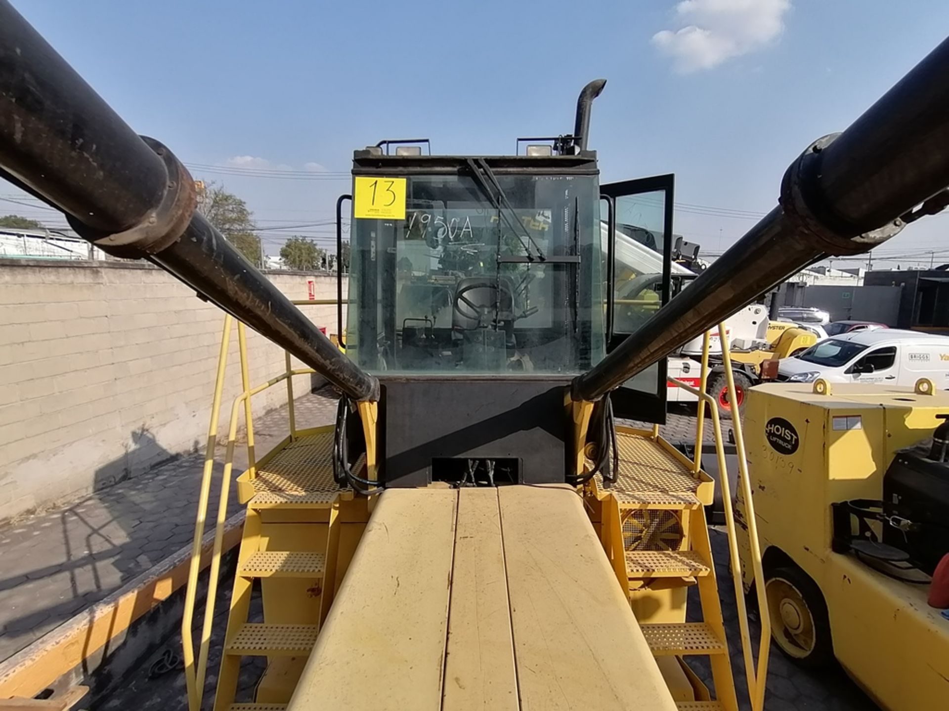 2003 Hyster Container handler, model H400H-ECH, 8,700 lb capacity - Image 8 of 60