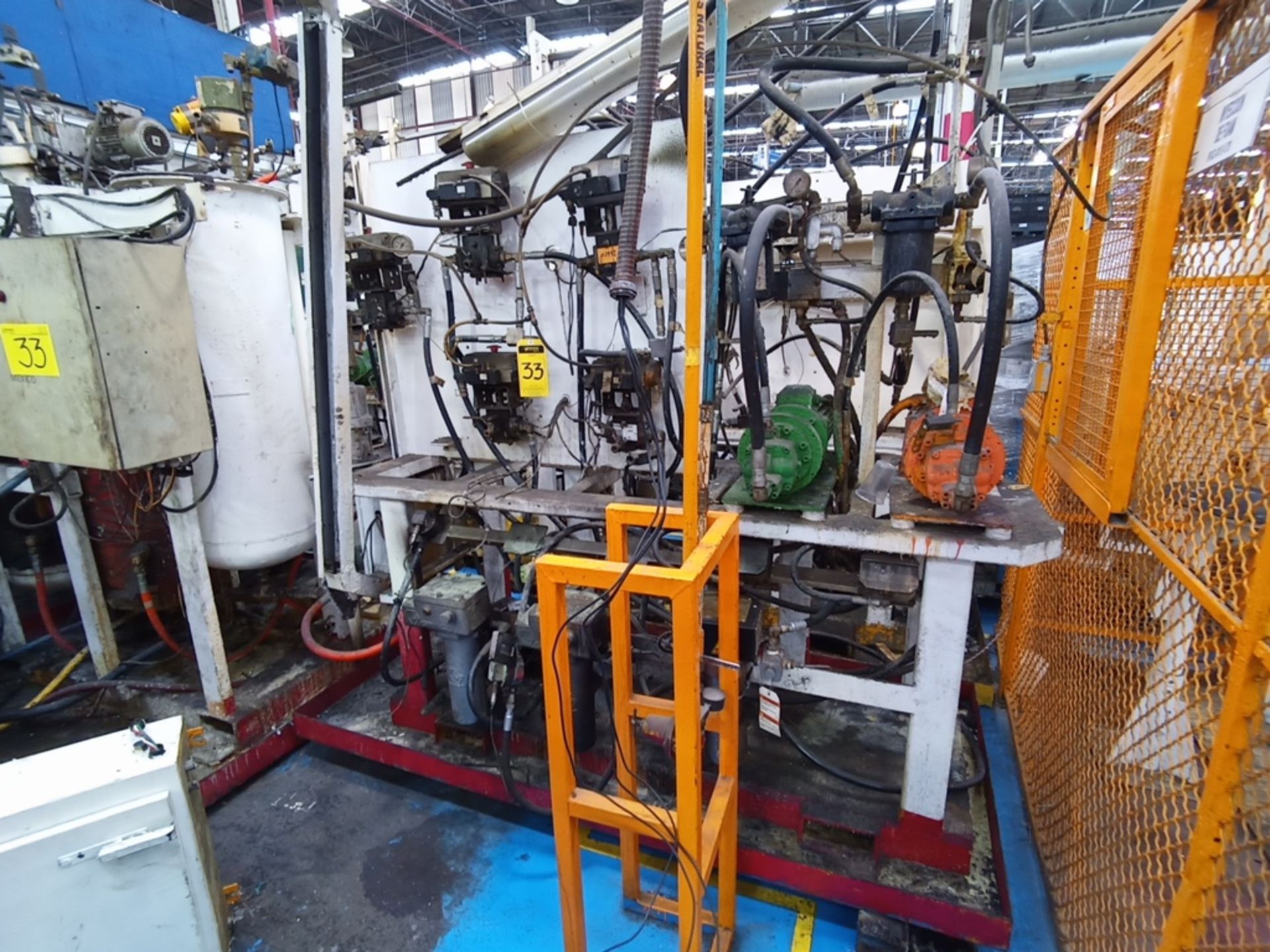 Industrial station for polyurethane injection rotary carousel type - Image 15 of 47