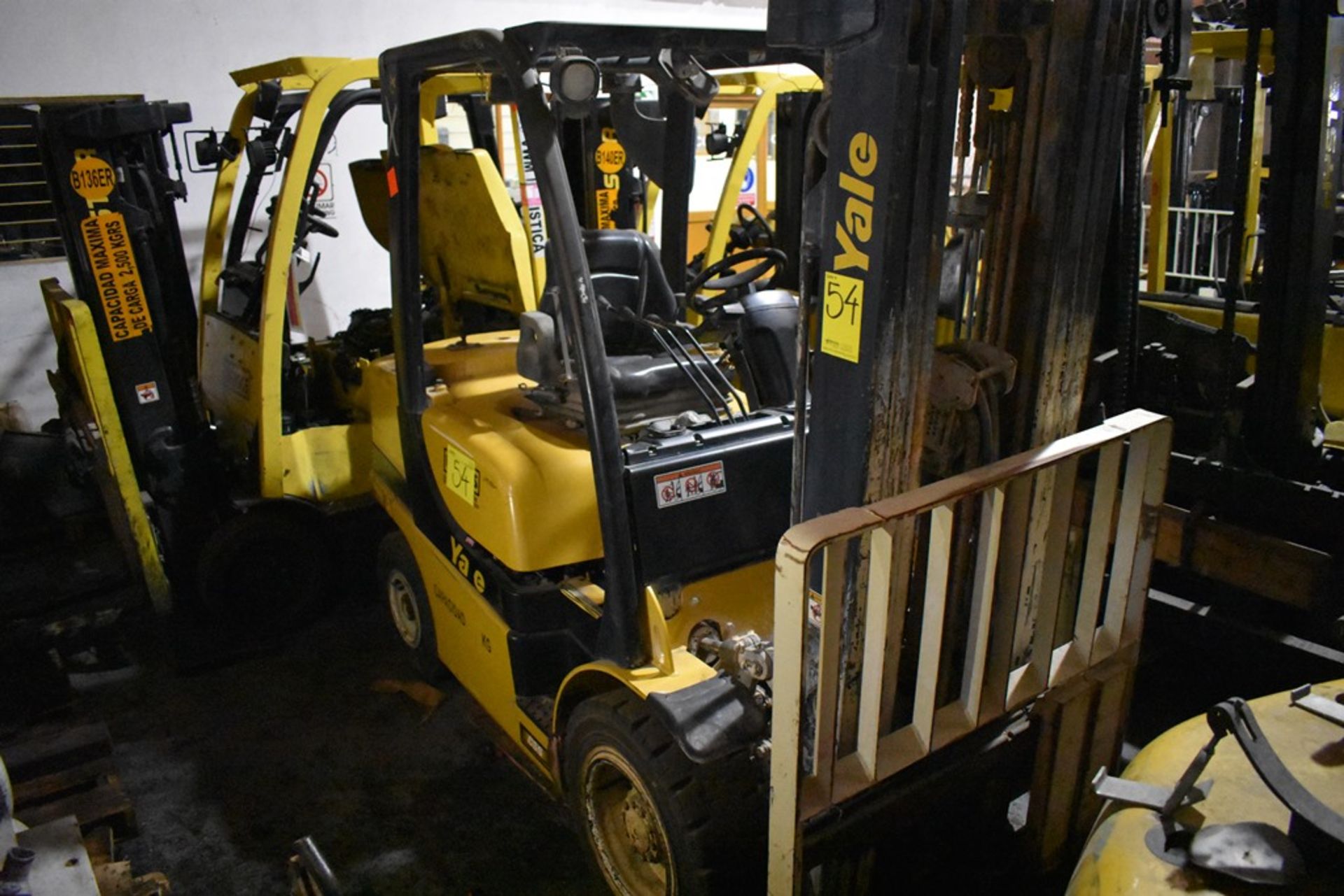 Yale Forklift, model GLP060VXNDAE087, 5750 lb capacity - Image 5 of 44