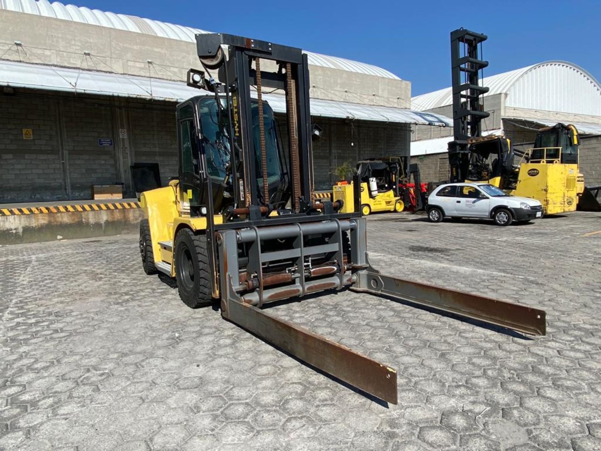 Hyster Forklift, model H210HD2, year 2017, 19,100 lb capacity, 2450 hours - Image 22 of 131