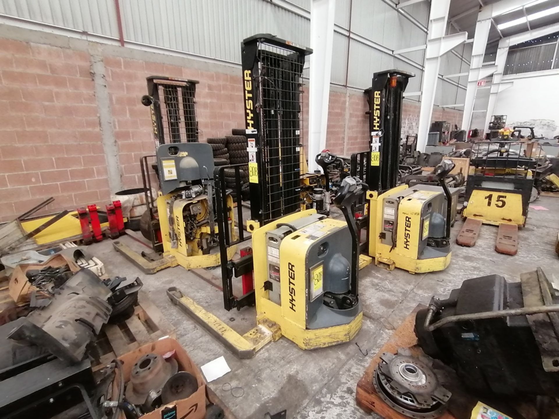 (2) Hyster Electric Pallet Truck, model 15W25ZA2 y W25ZA2 - Image 50 of 98