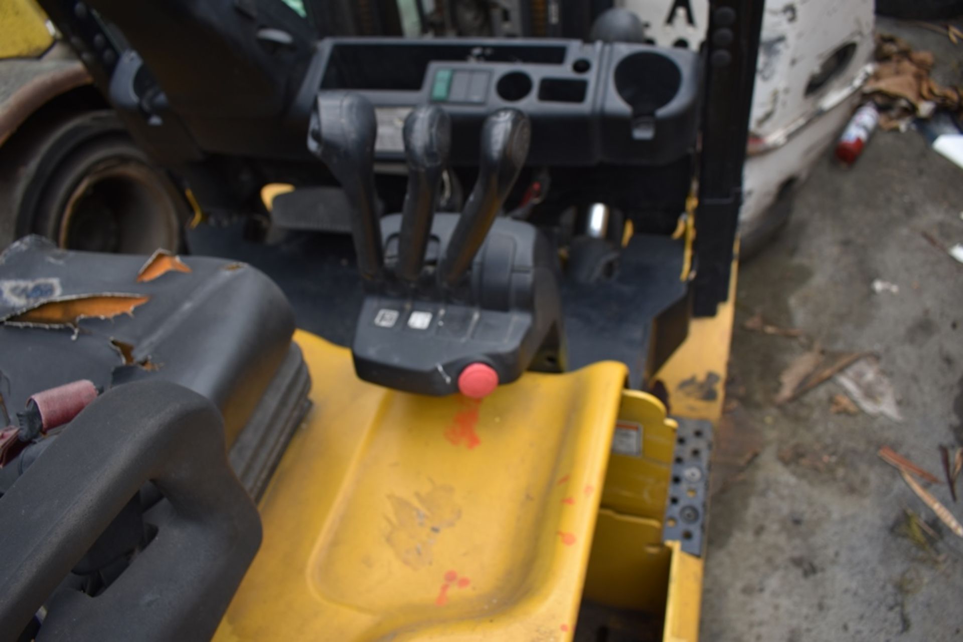 (2) 2016 Yale Forklift, 5700 lb capacity - Image 46 of 73