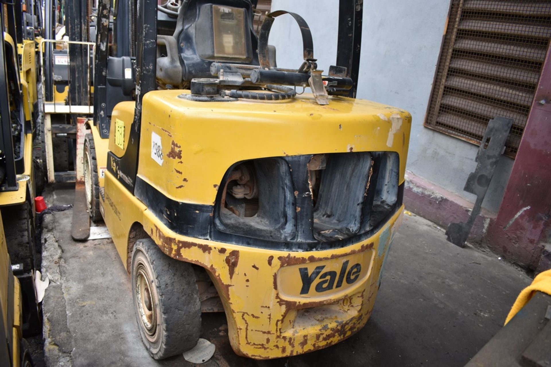 Yale Forklift, model GLP060VXNDAE087, year 2017, 5750 lb capacity - Image 11 of 41