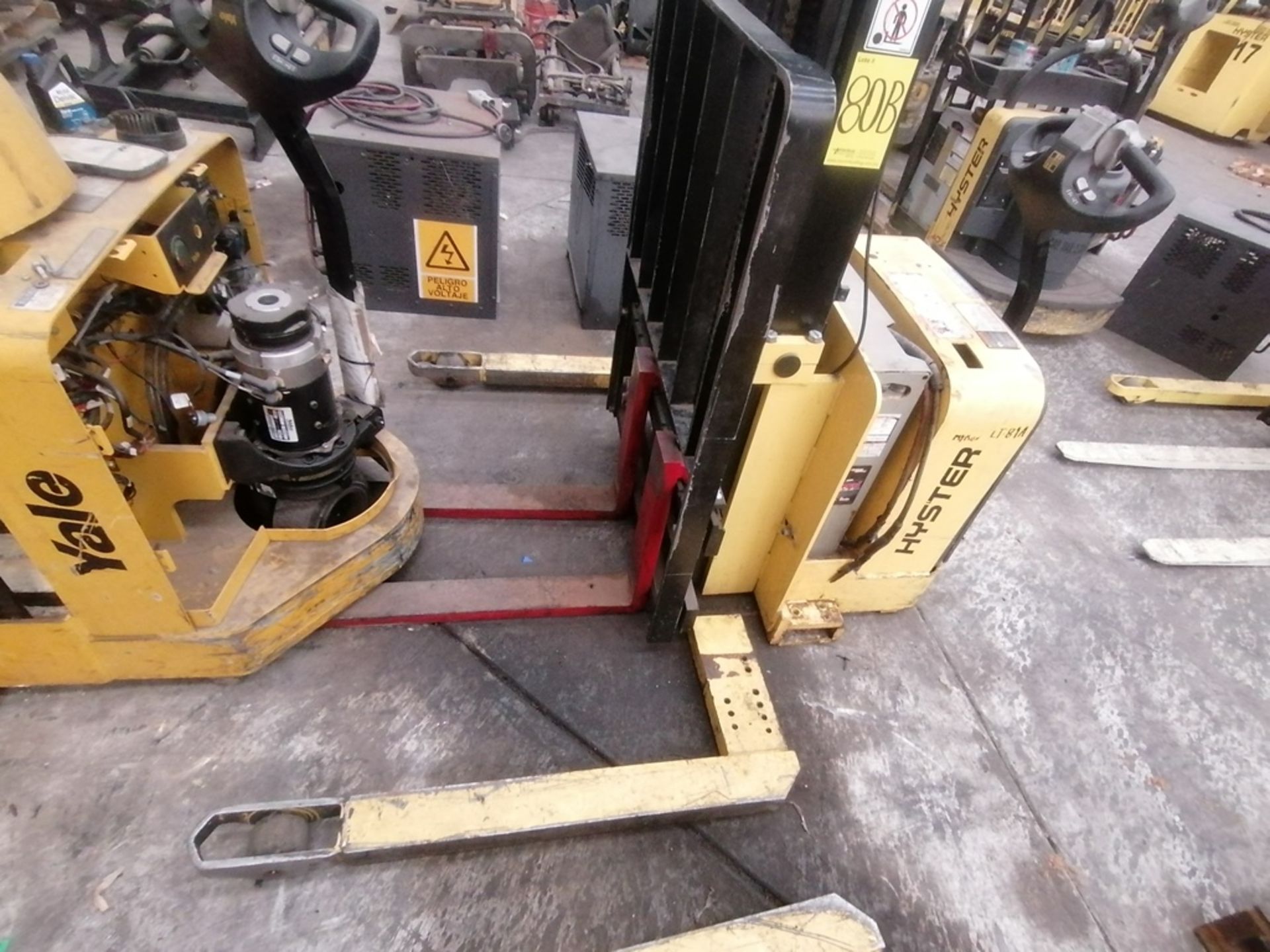 (2) Hyster Electric Pallet Truck, model 15W25ZA2 y W25ZA2 - Image 20 of 98