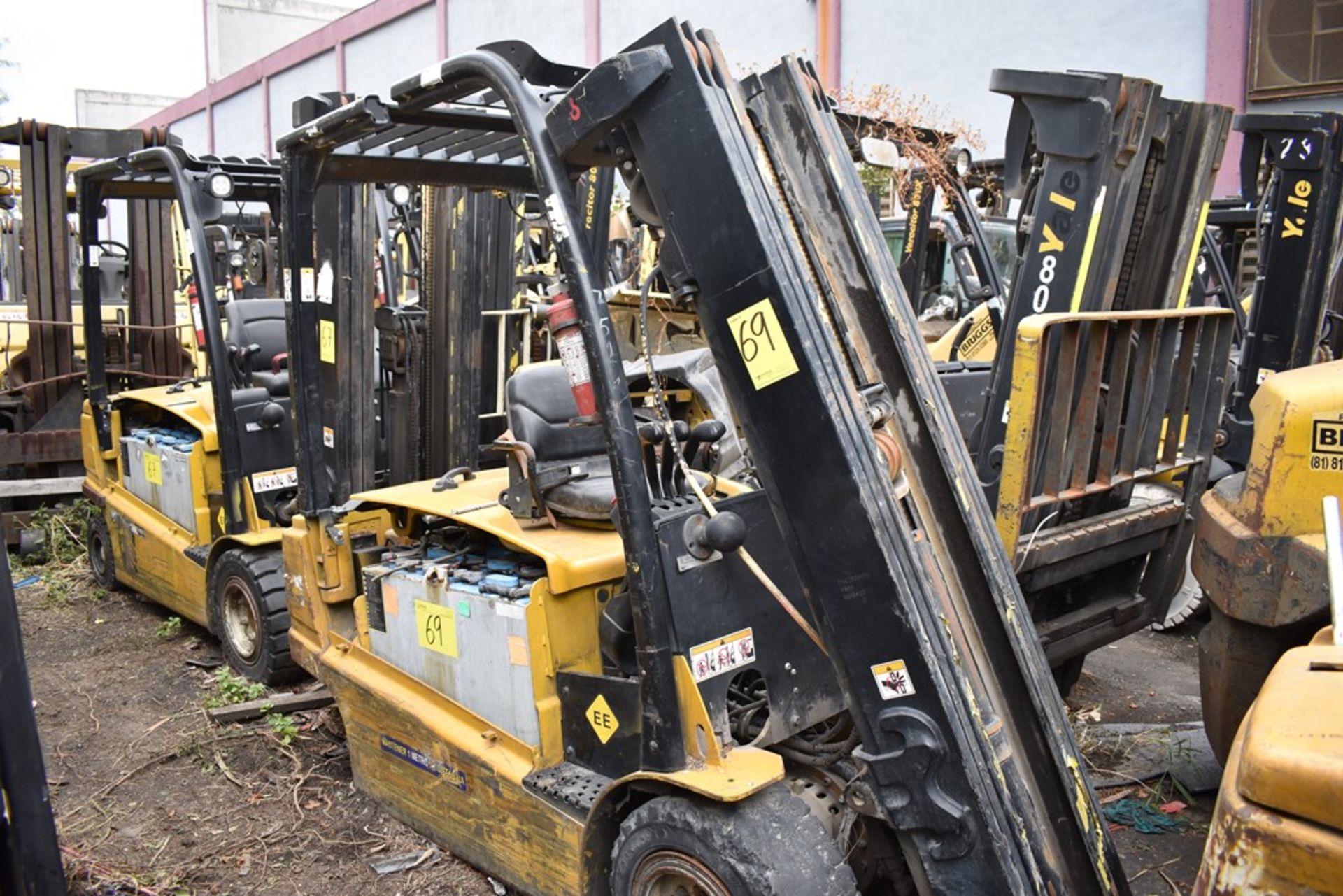 (2) 2016 Yale Forklift, 5700 lb capacity - Image 4 of 73