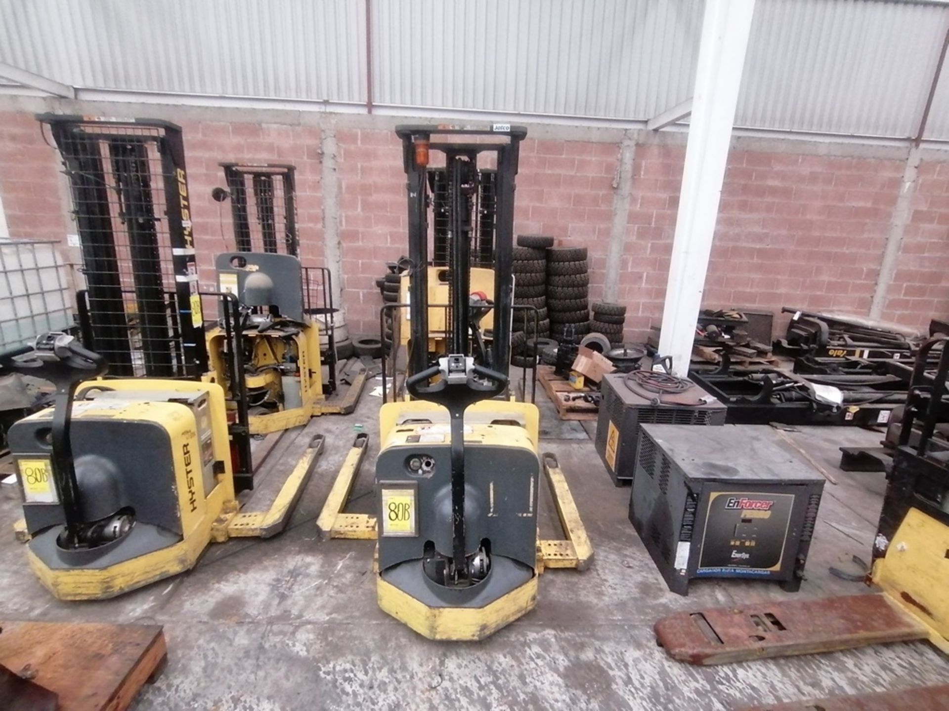 (2) Hyster Electric Pallet Truck, model 15W25ZA2 y W25ZA2 - Image 5 of 98