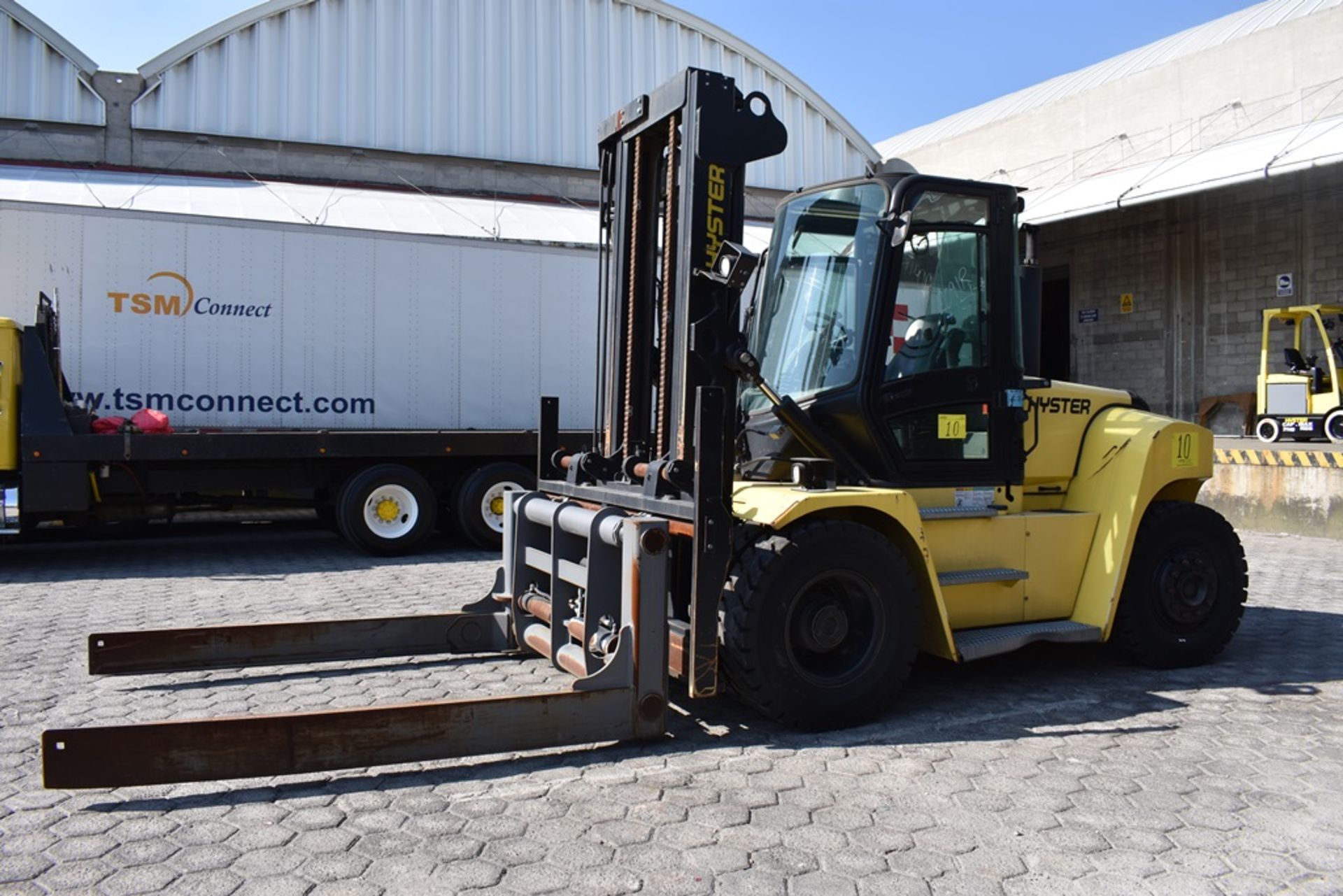 Hyster Forklift, model H210HD2, year 2017, 19,100 lb capacity, 2450 hours - Image 36 of 131