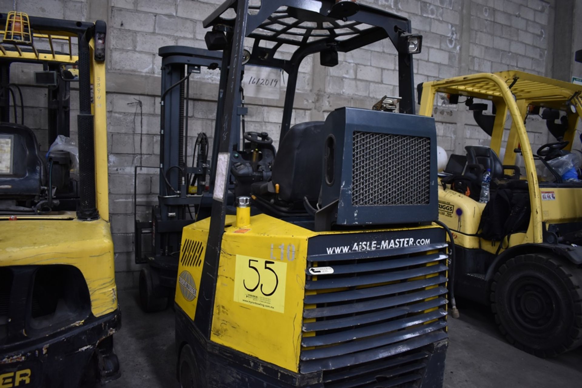 Aisle-master Forklift, model 20S, 2 tons capacity - Image 13 of 50