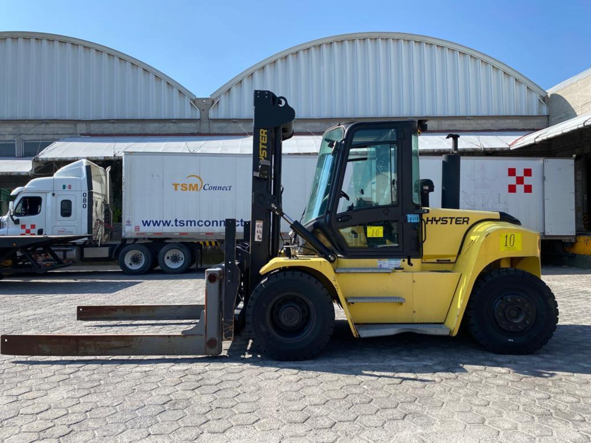 Hyster Forklift, model H210HD2, year 2017, 19,100 lb capacity, 2450 hours - Image 3 of 131