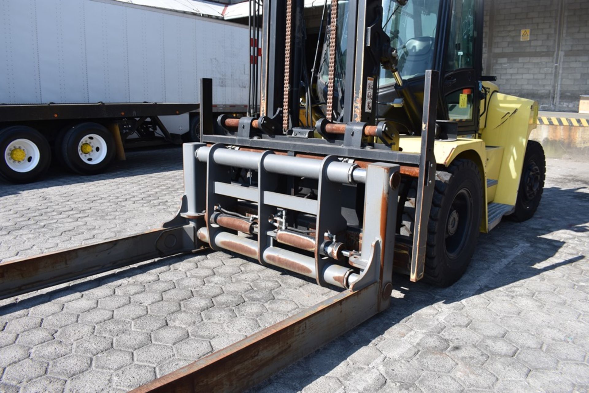 Hyster Forklift, model H210HD2, year 2017, 19,100 lb capacity, 2450 hours - Image 58 of 131