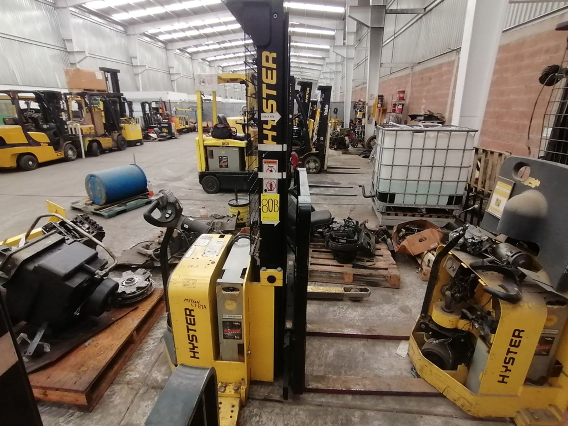 (2) Hyster Electric Pallet Truck, model 15W25ZA2 y W25ZA2 - Image 64 of 98