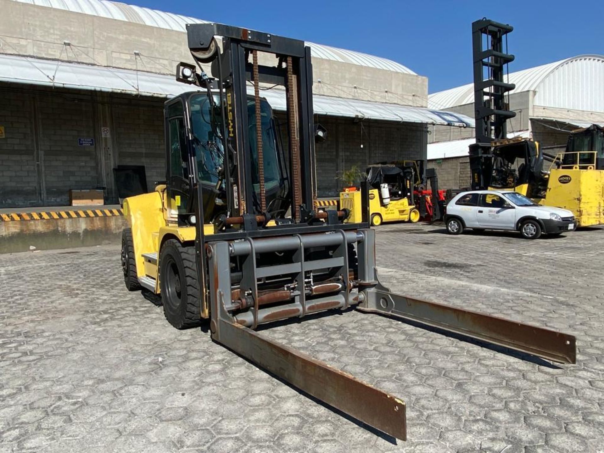 Hyster Forklift, model H210HD2, year 2017, 19,100 lb capacity, 2450 hours - Image 23 of 131