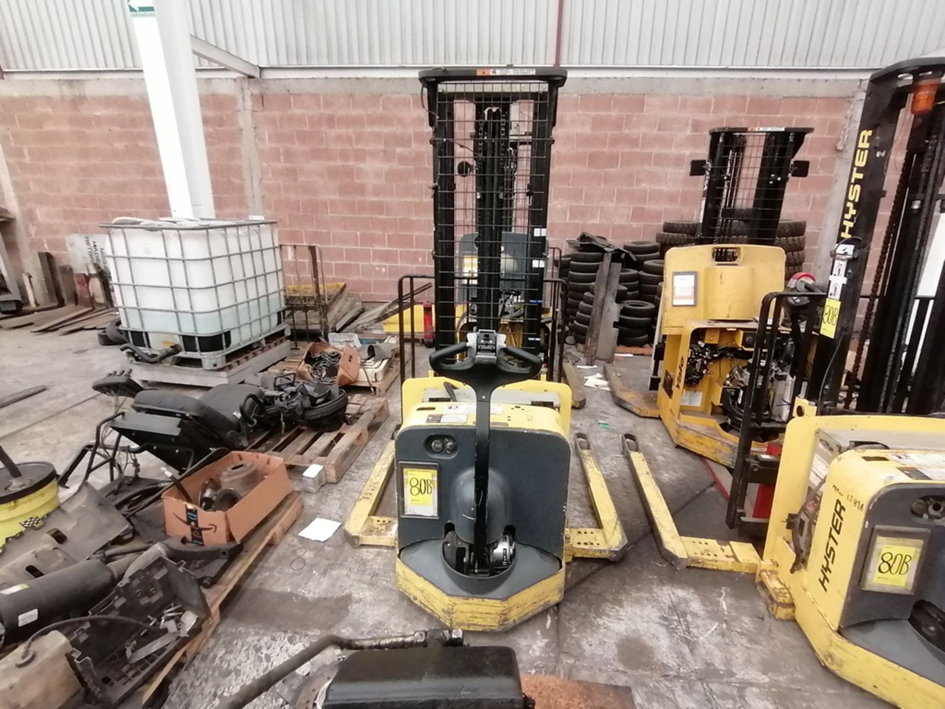 (2) Hyster Electric Pallet Truck, model 15W25ZA2 y W25ZA2 - Image 71 of 98