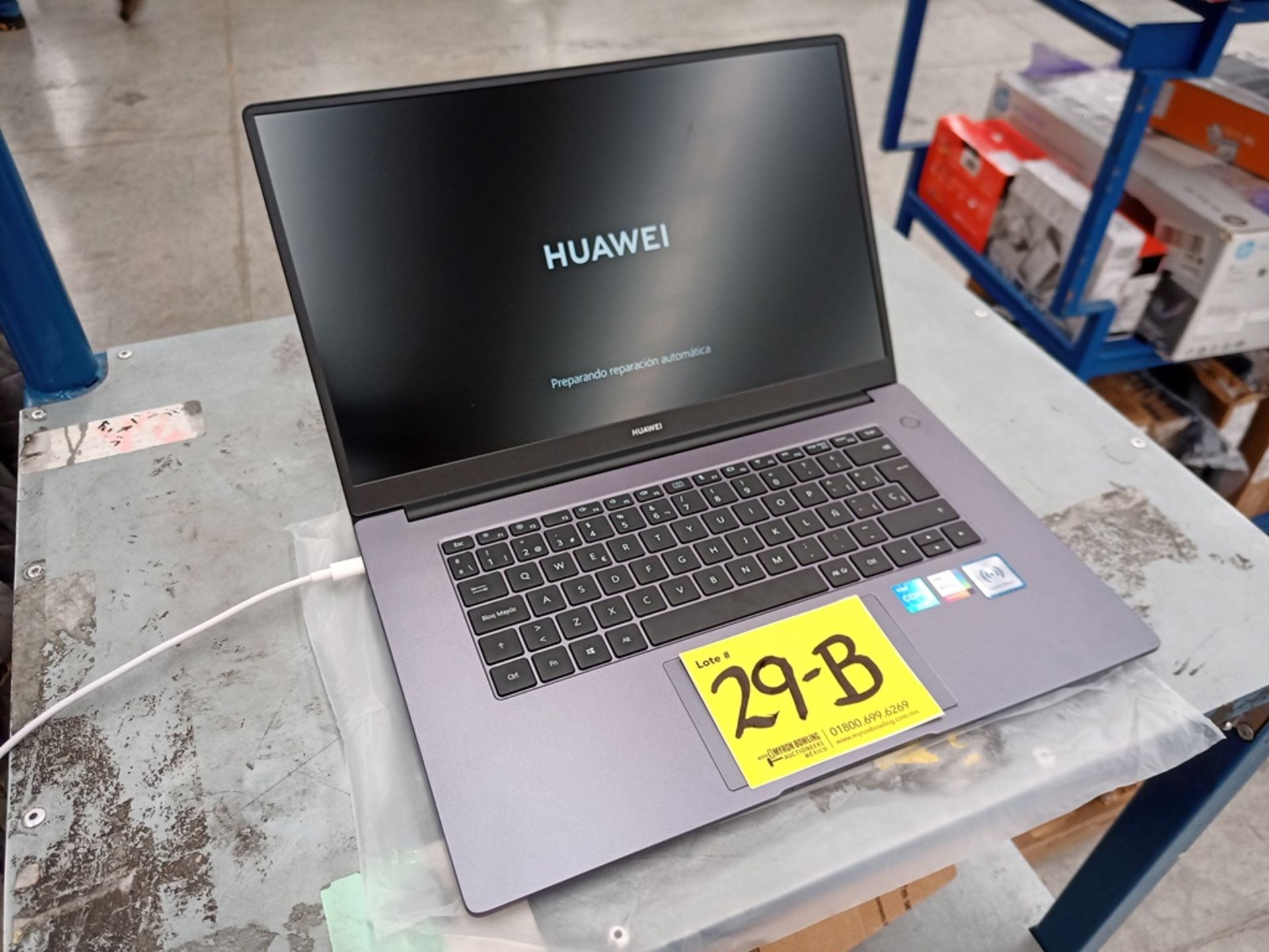 Computadora tipo Laptop Marca Huawei, Color Gris, Modelo MateBook D15, Serie KGHPM21401003130, Equi - Image 2 of 21