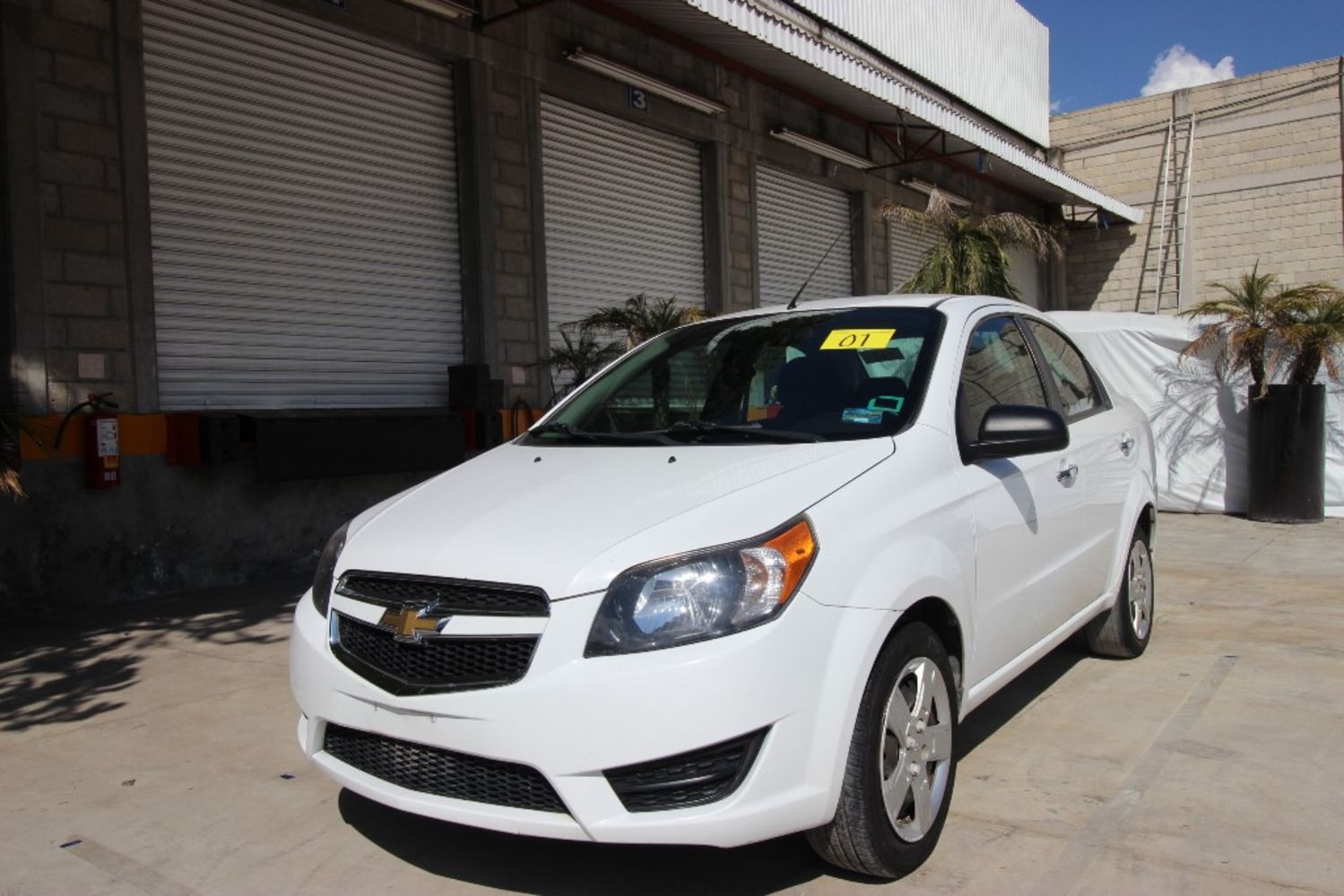 Live and On-line Auction of Chevrolets Aveo and Truck Tractor in great conditions