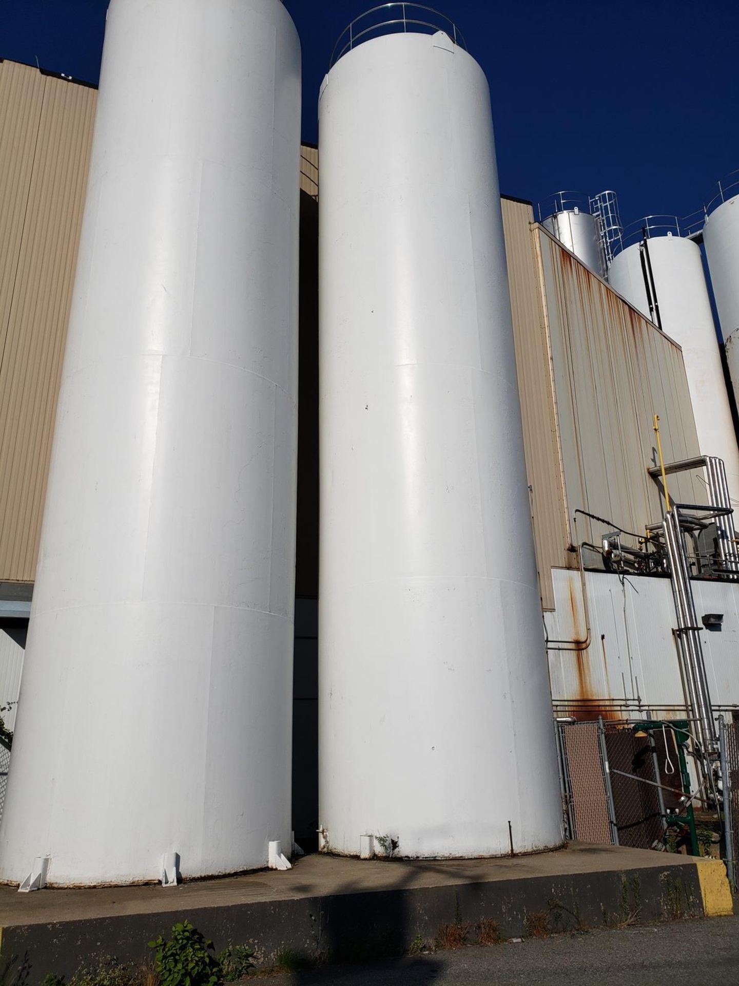 Walker 42,000 Gallon Stainless Steel Silo, Bottom Horizontal Agitator, M# 8334, | Rig Fee: $12000 - Image 8 of 8