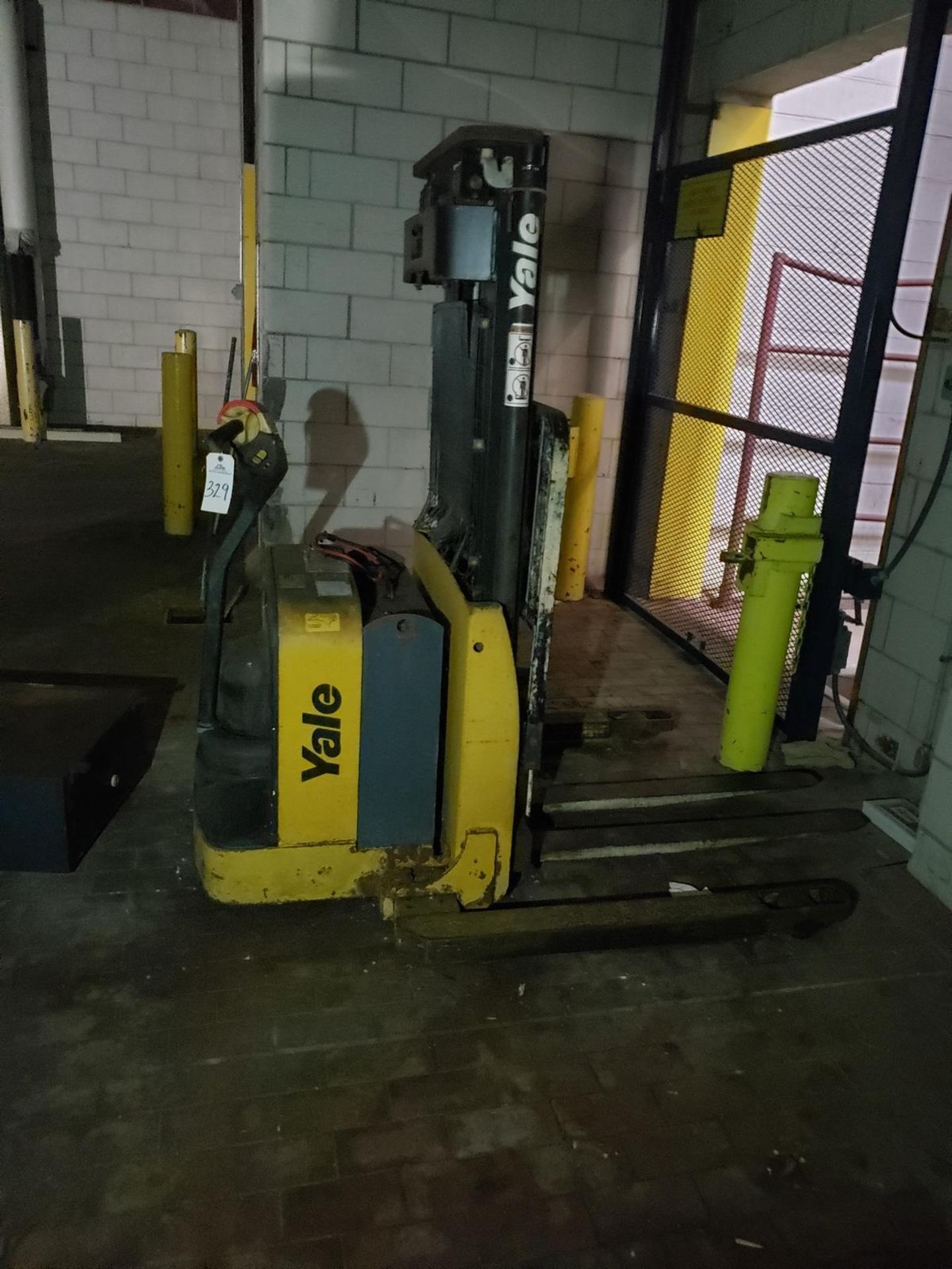 Yale Electric Pallet Jack, 2500 lbs. Cap., 24 Volt, M# MSW025SEN24TVU72, S/N A89 | Rig Fee: $75