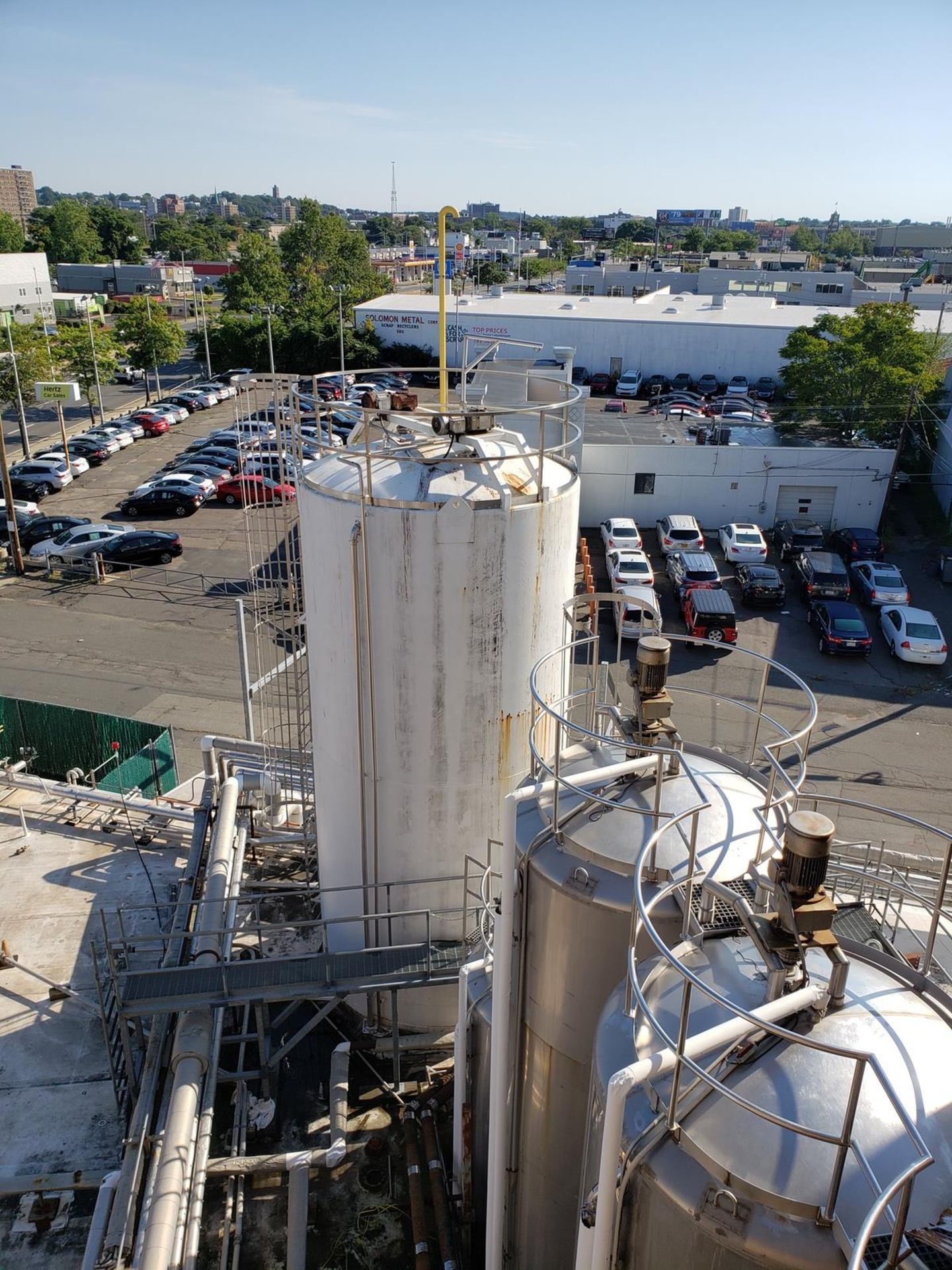 Walker 30,000 Gallon Stainless Steel Silo, Dual Top Drive Vertical Agitator, Bot | Rig Fee: $12900 - Image 7 of 7