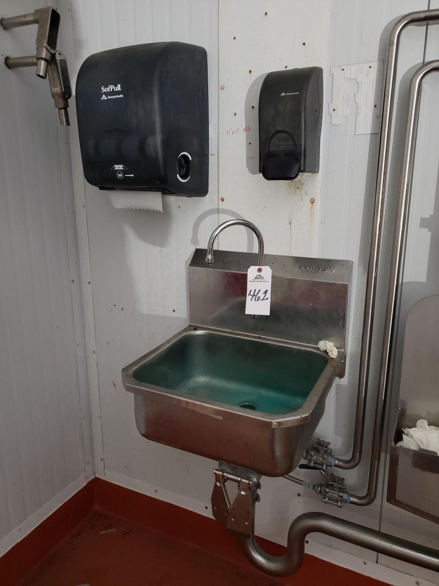 Stainless Steel Sink | Rig Fee: $125