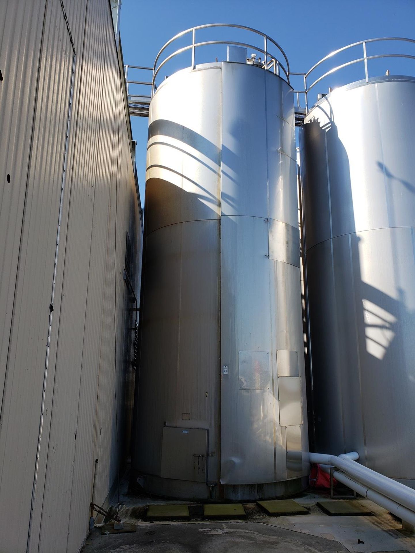 Mueller 15,000 Gallon All Stainless Steel Aseptic Jacketed Vacuum Rated Vertical T | Rig Fee: $13000