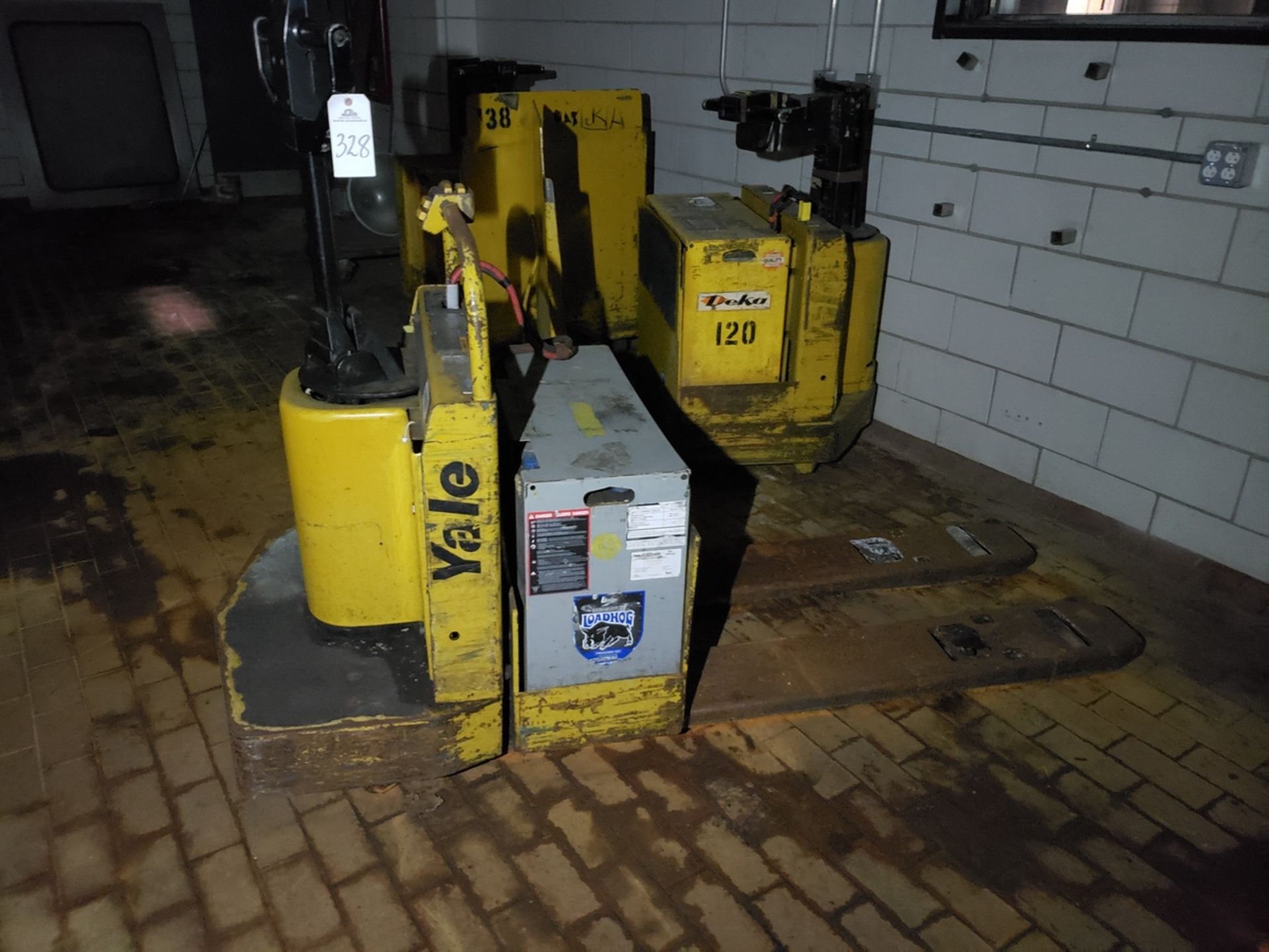 Yale Electric Pallet Jack, 6000 lbs. Cap., 24 Volt, M# MPE060LCN24T2748, S/N A80 | Rig Fee: $75