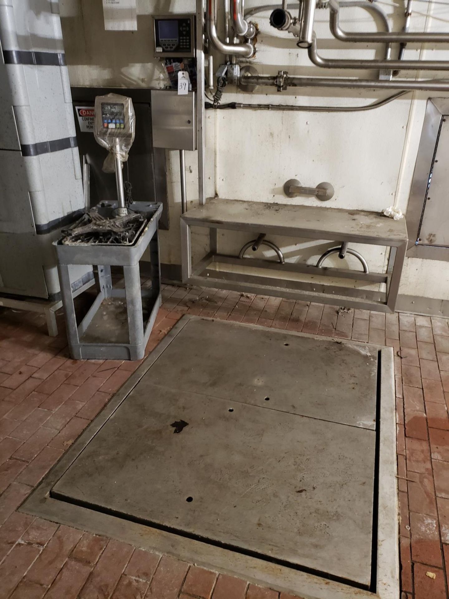 In-Floor Platform Scale, W/ Bench Top Scale | Rig Fee: $750