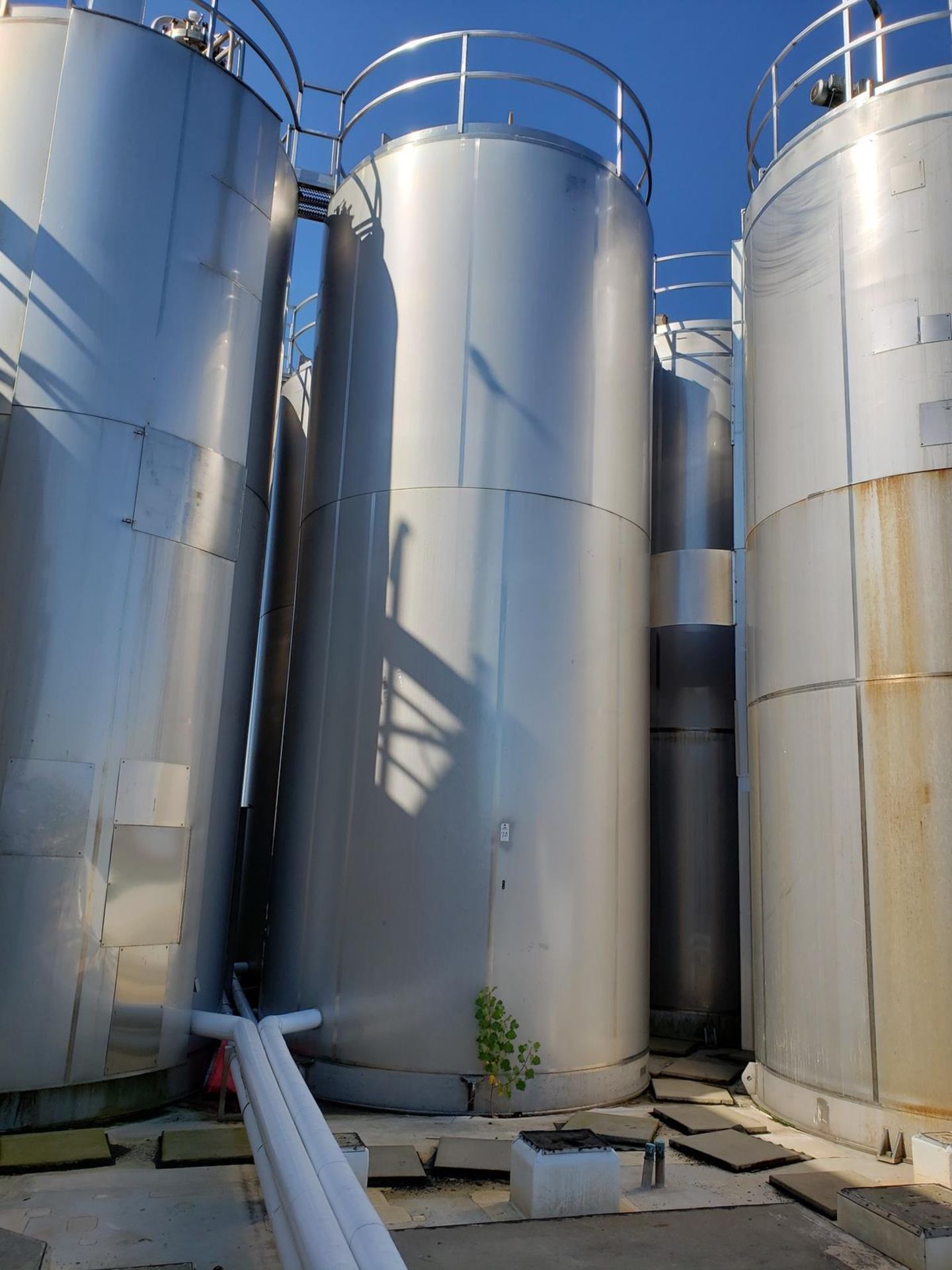 Mueller 15,000 Gallon All Stainless Steel Aseptic Jacket Vacuum Rated Vertical Tan | Rig Fee: $13000