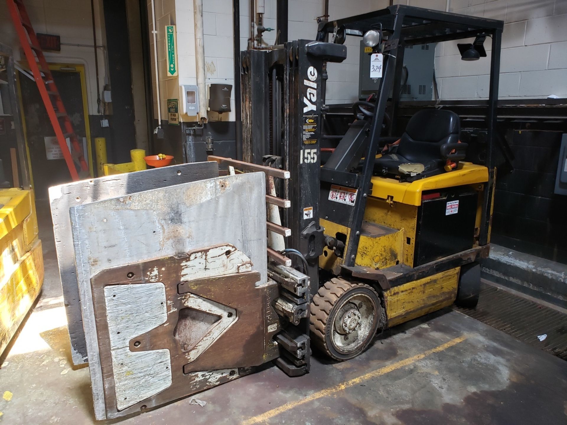 Yale Forklift, 3500 lbs. Cap., M# ERC050GHN36TE076, S/N A908N07999F | Rig Fee: $150