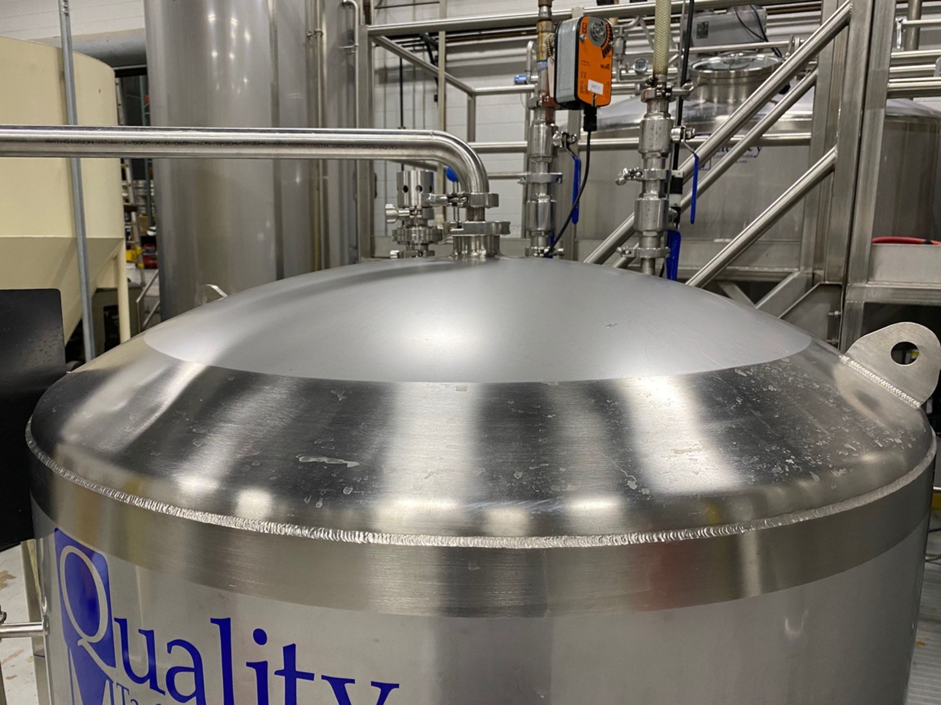 2015 Quality Tank 7 BBL Brite Tank, Glycol Jacketed, On Casters, - Subj to Bulks | Rig Fee: $350 - Image 3 of 6