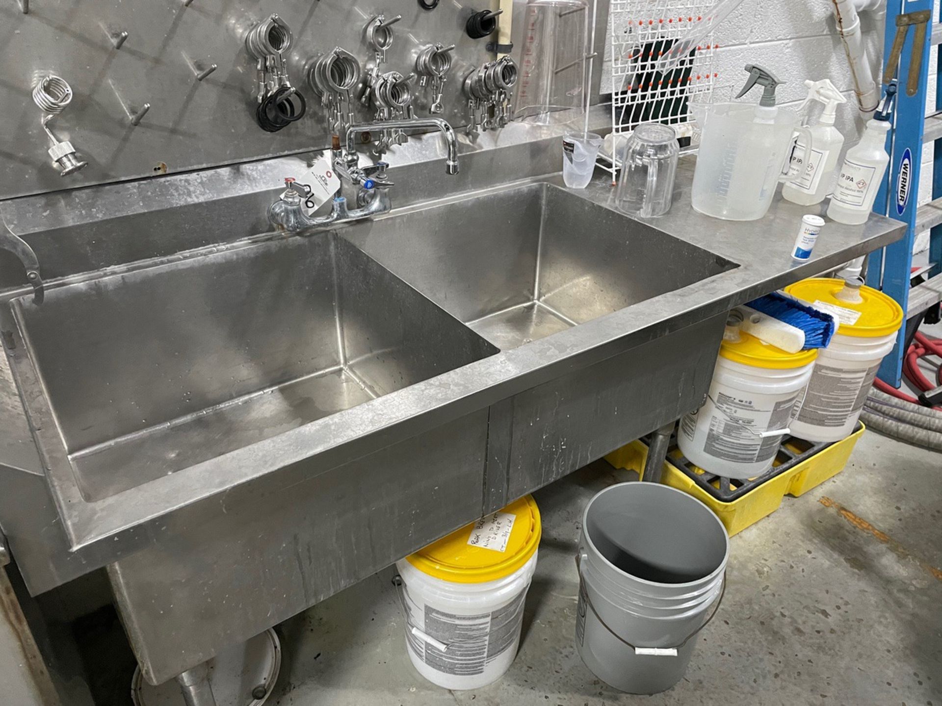 Stainless Steel Dual Sink Wash Station (No Fittings) | Rig Fee: $150