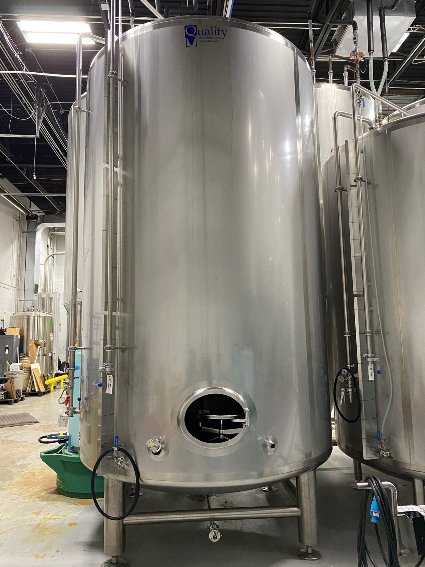 2015 Quality Tank 120 BBL Brite Tank, Center Outlet Dish Bo - Subj to Bulks | Rig Fee: $3000 Cradled - Image 3 of 9