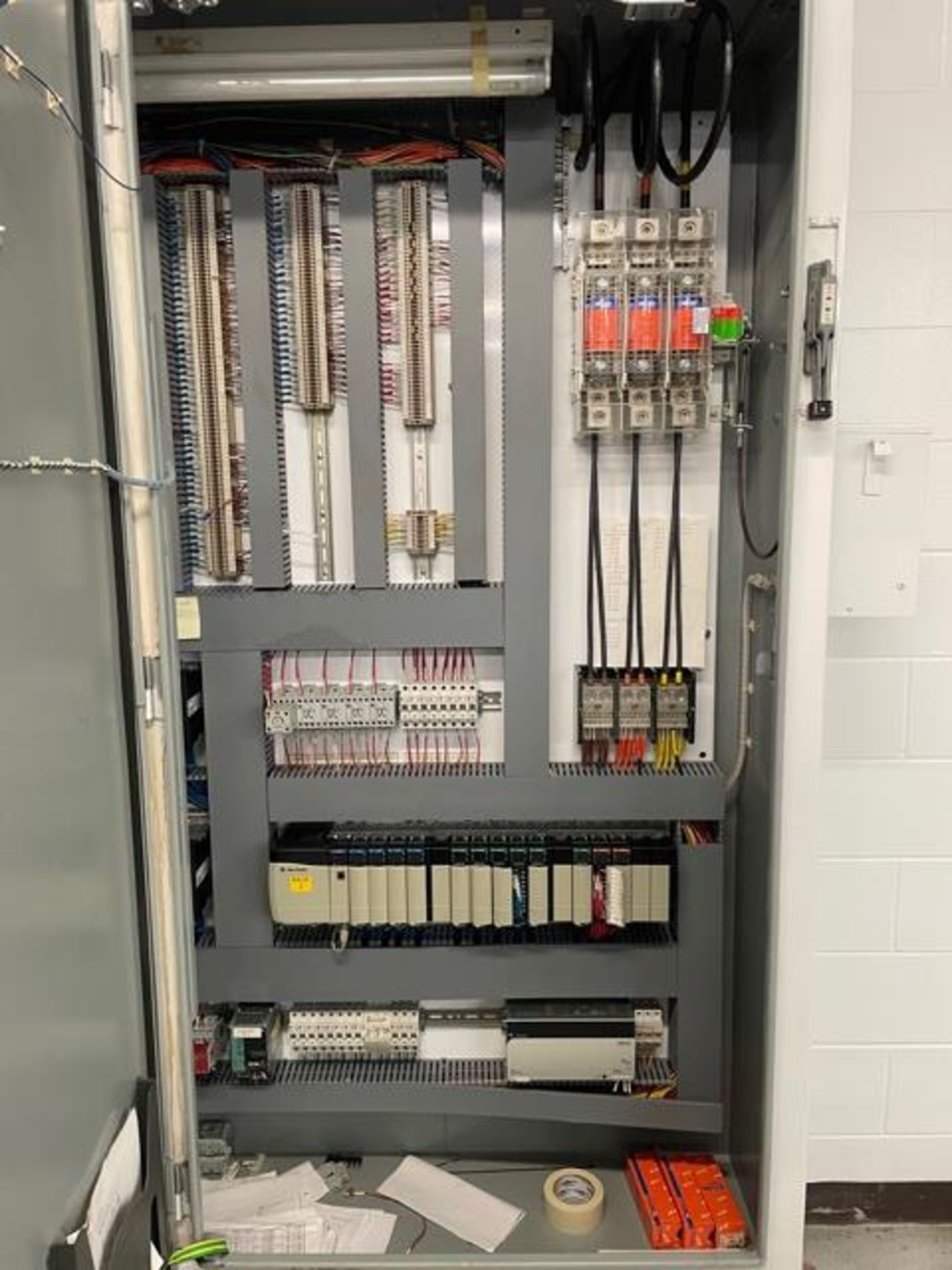 Hoffman 8-Door Electrical Cabinet, (77) Allen-Bradley Powerflex 40 VFDs, Contr | Reqd Rig Fee: $1500 - Image 4 of 9