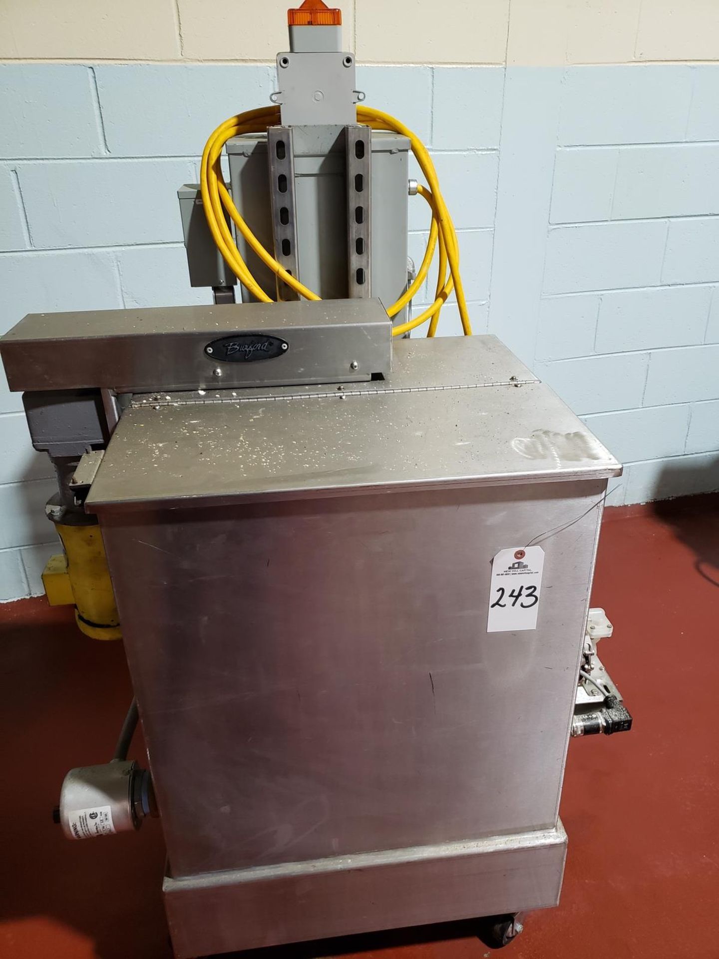 Burford Heated Sanitation Mixing Tank | Rig Fee $100