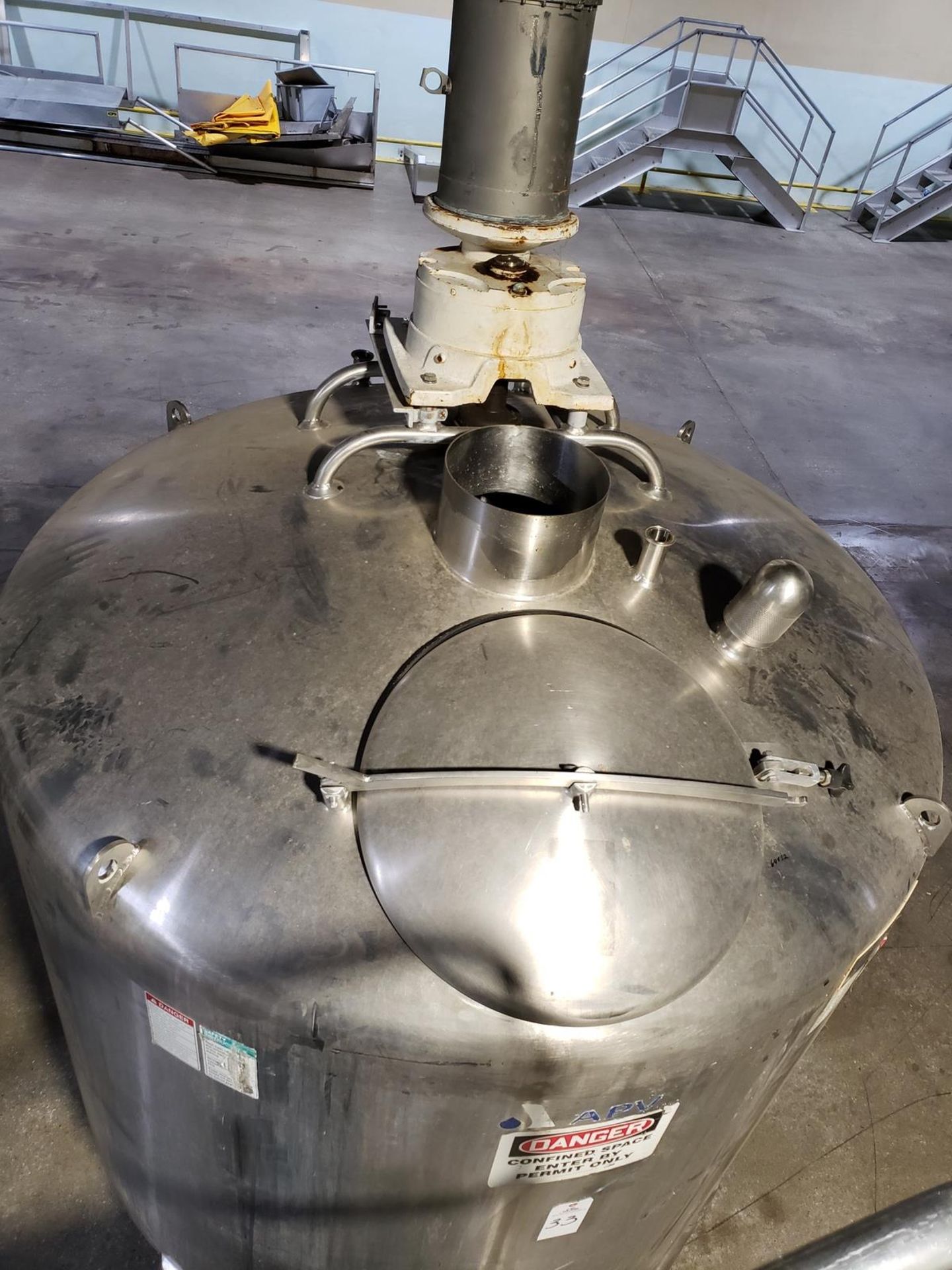 APV 550 Gallon Stainless Steel Jacketed, High Shear Agitated Mixing Tank, M# CCA | Rig Fee $600 - Image 6 of 6