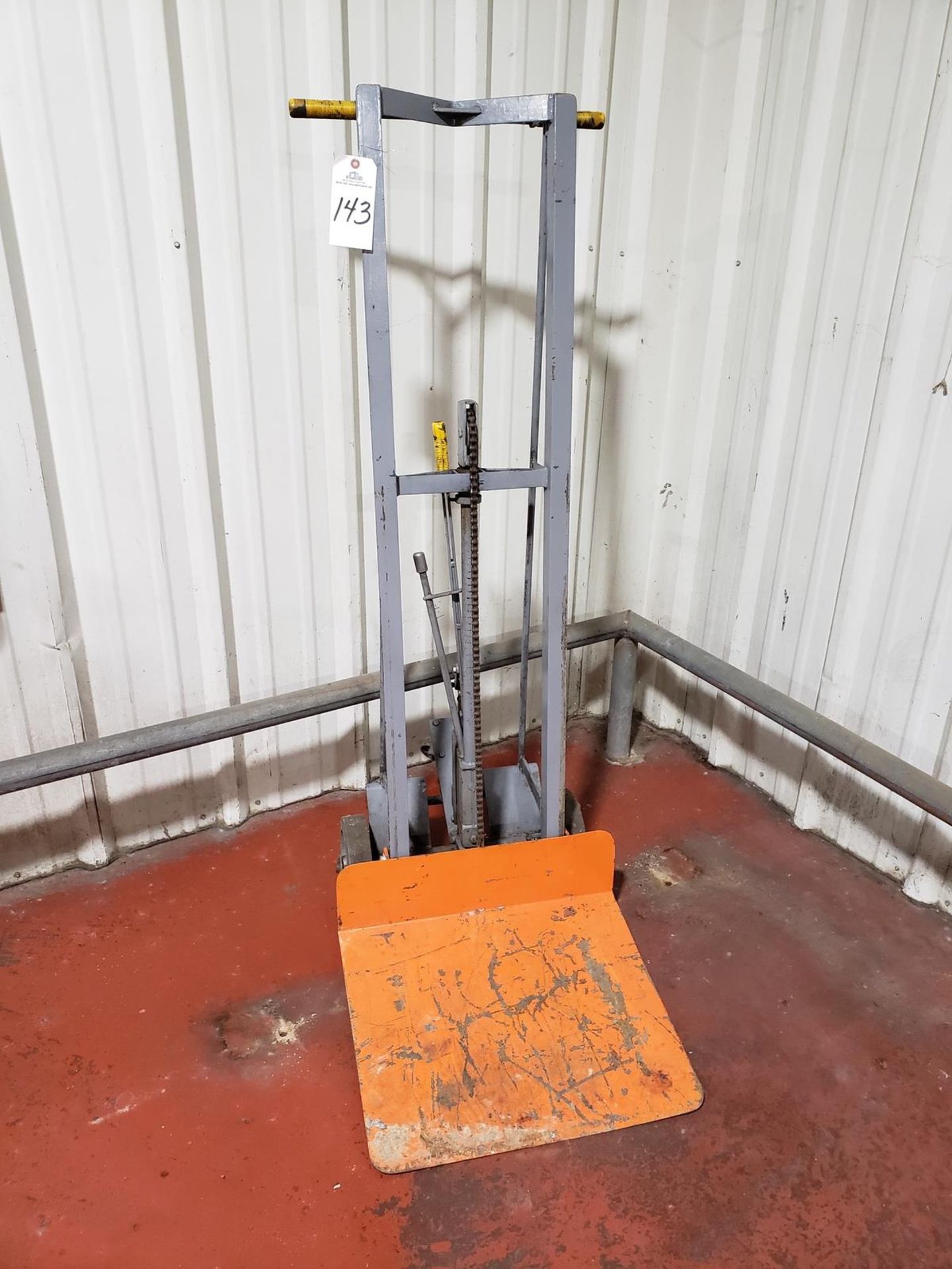 Hydraulic Lift Cart | Rig Fee $25