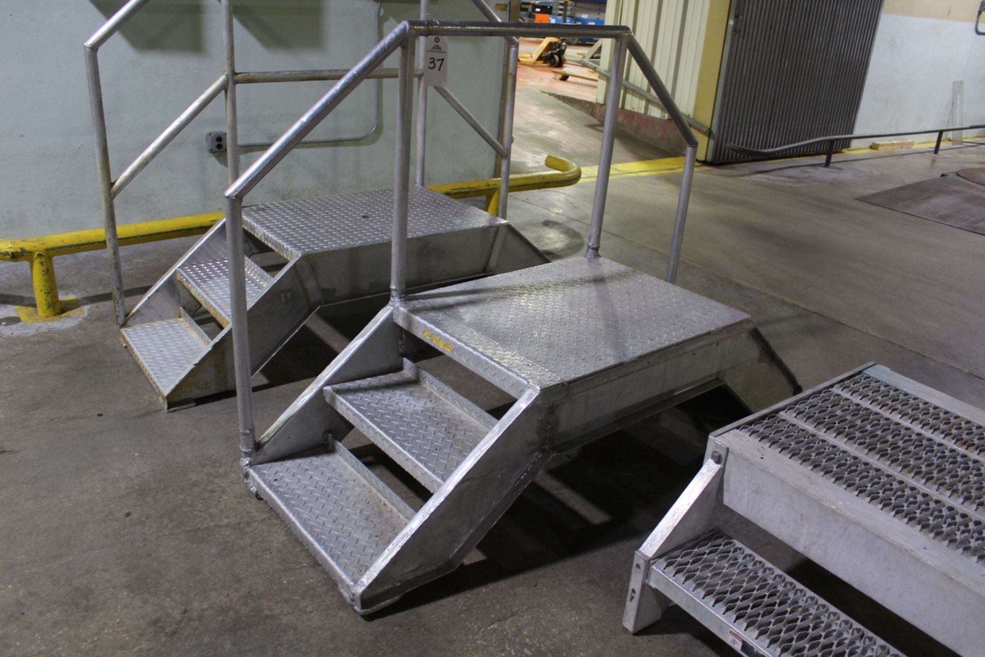 Aluminum Walk-Over Platform | Rig Fee $50