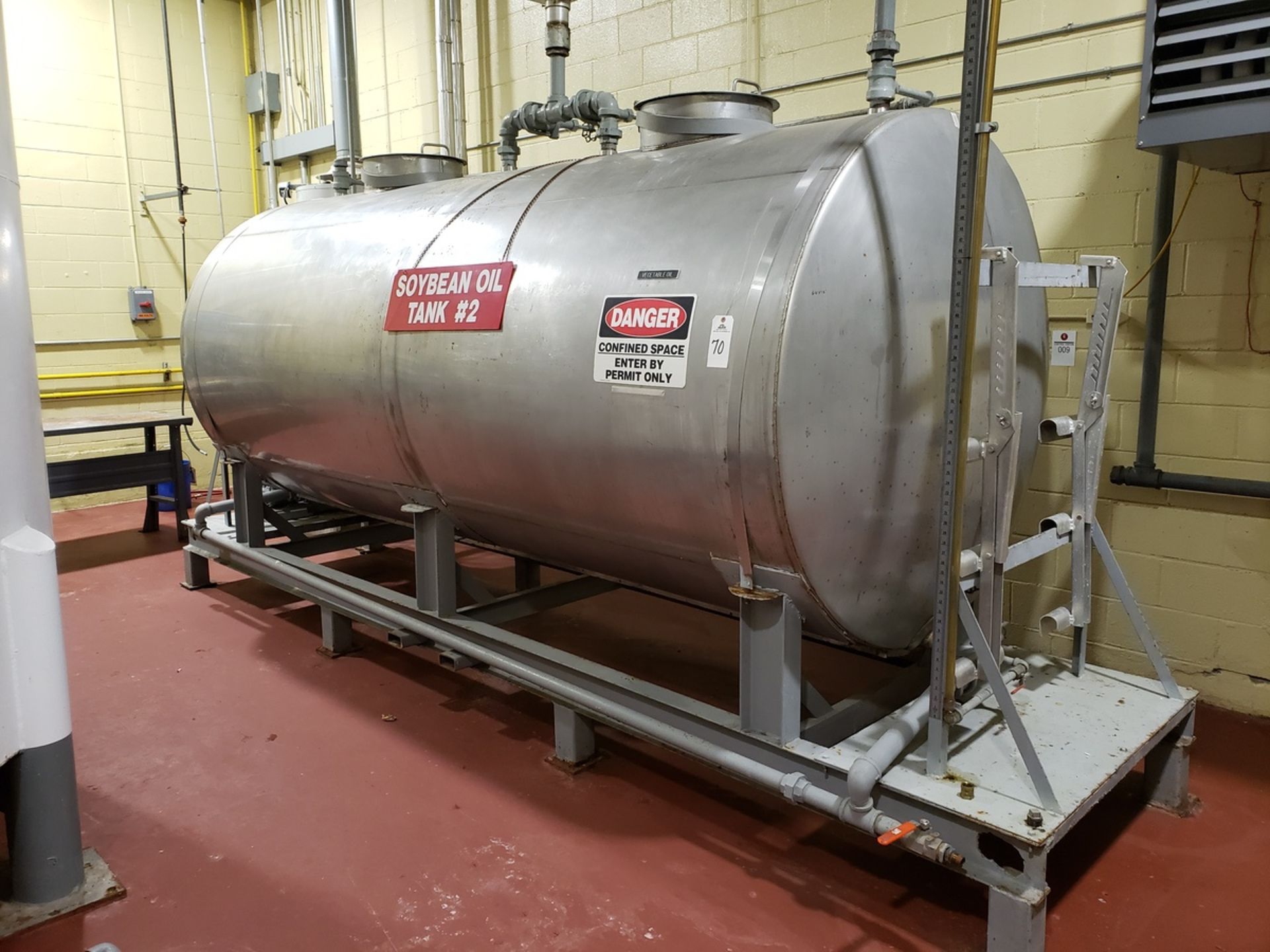 Lundy 2,000 Gallon Stainless Steel Tank Skid, W/ Transfer Pump & Control | Rig Fee $650