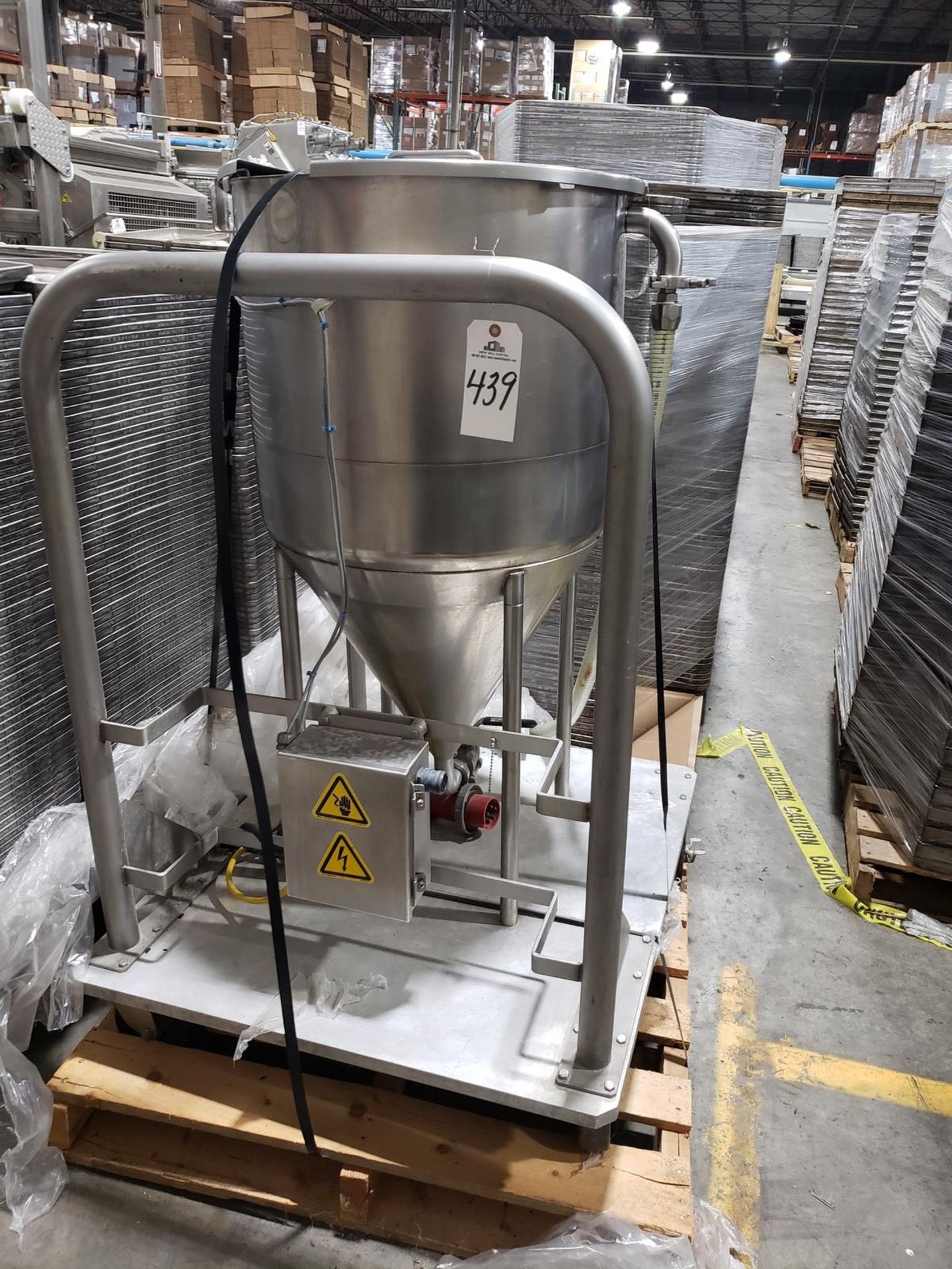 50 Gallon Stainless Steel Mixing Kettle | Rig Fee $75