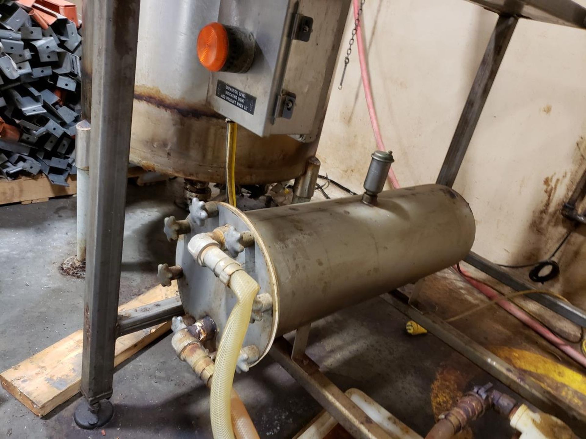 90 Gallon Mix Tank, W/ Heat Exchanger & Pump | Rig Fee $150 - Image 3 of 4