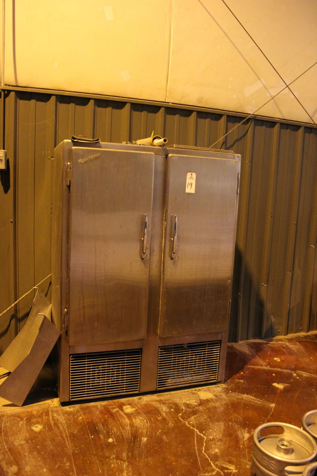 Raetone Double Door Commercial Freezer | Rig Fee $200