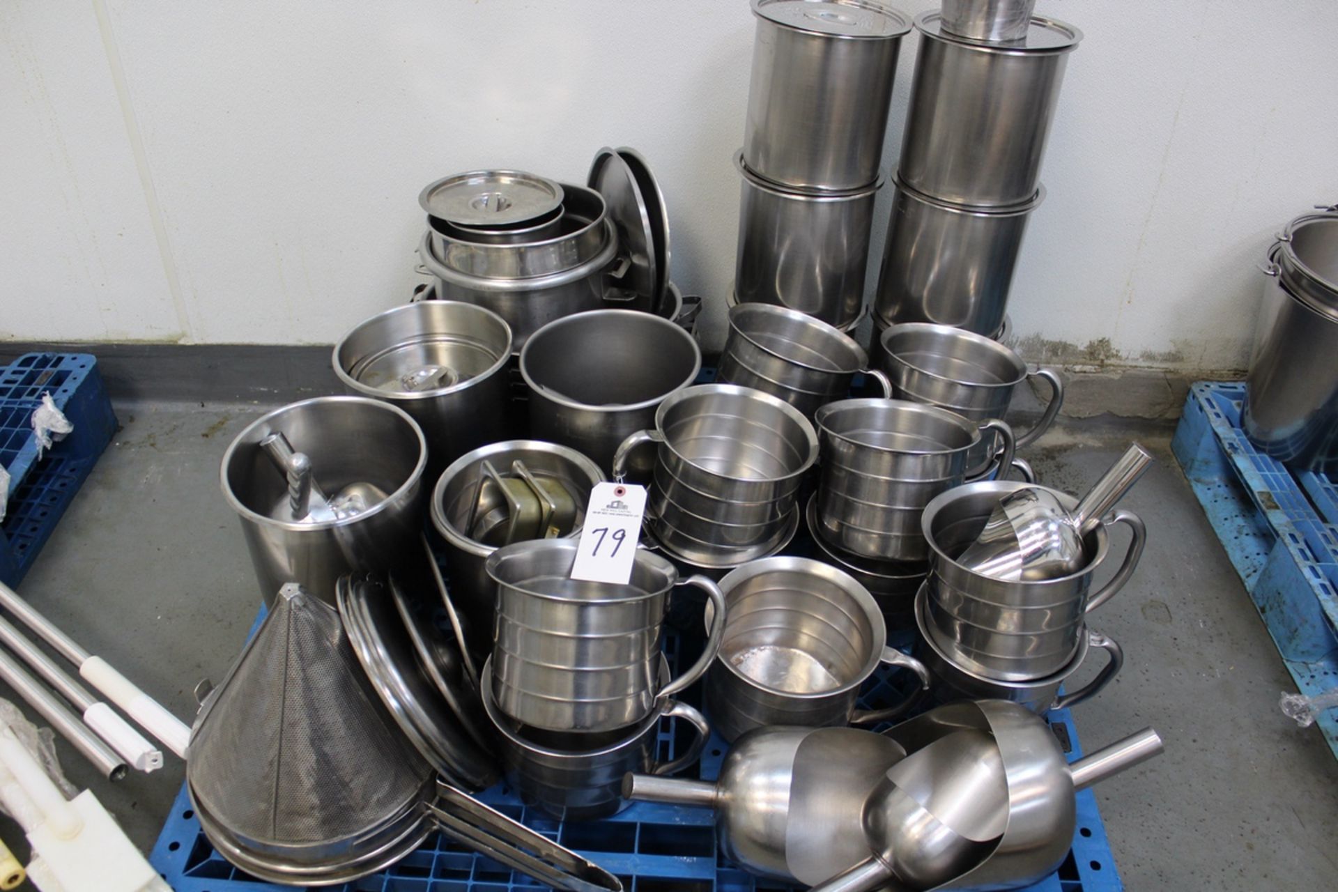LOT OF STAINLESS STEEL POTS | Reqd Rig Fee: $50