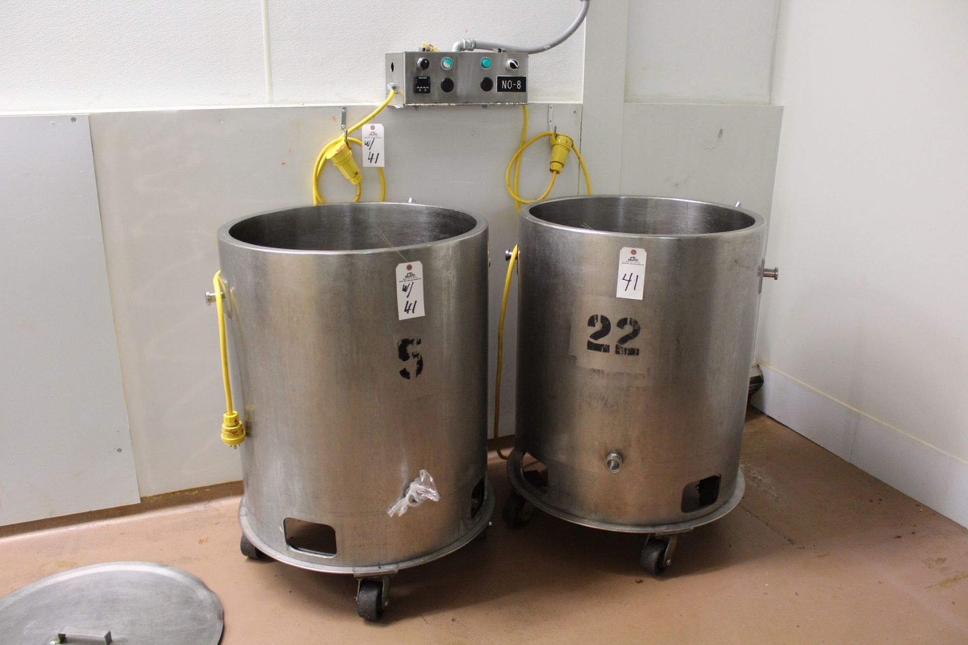 (2) 75-GALLON APPROX STAINLESS SELF CONTAINED HEATED TANKS, 31.5" ID X 20" SID | Reqd Rig Fee: $50