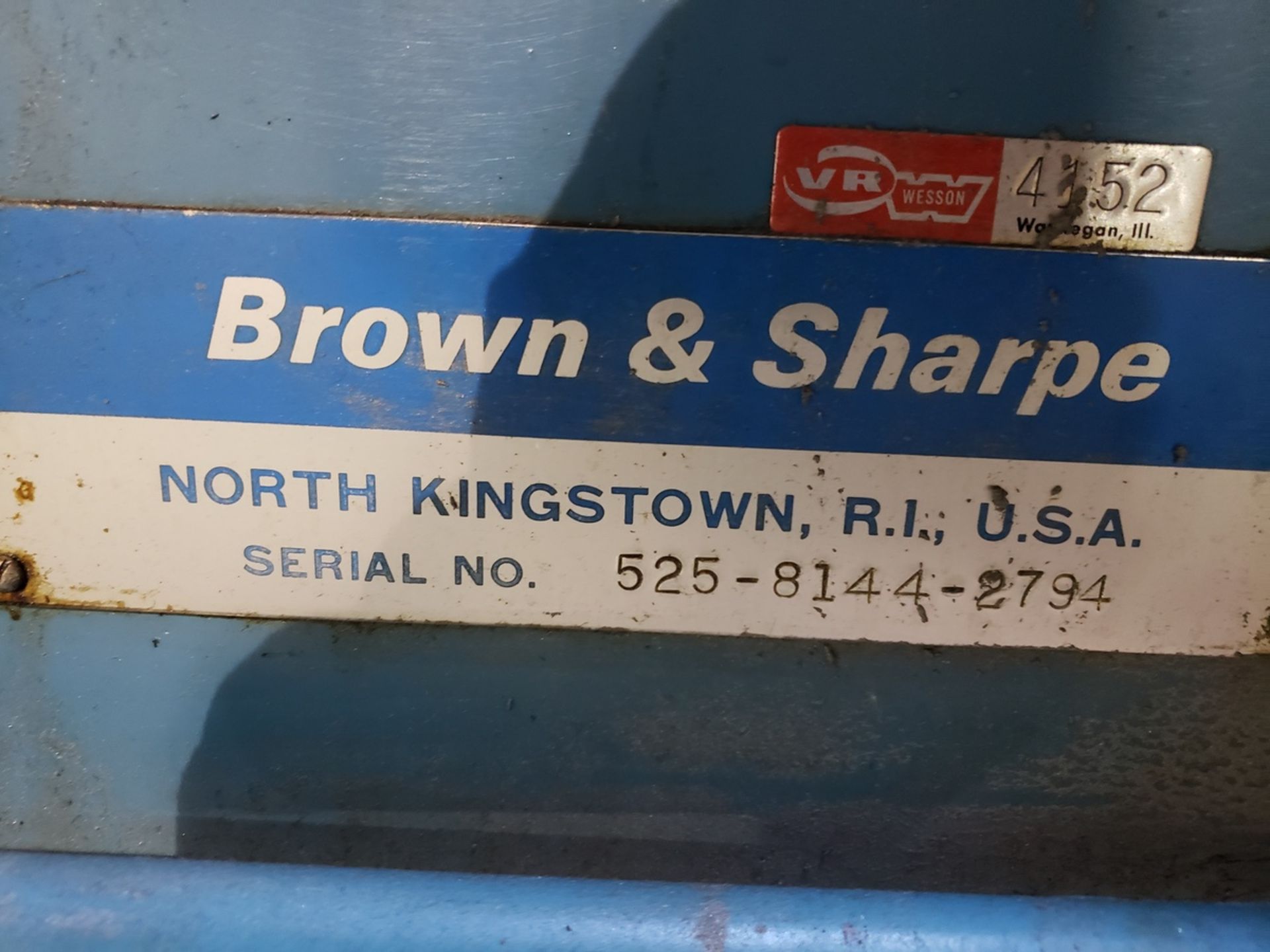 BROWN & SHARPE 814U VALUMASTER GRINDING MACHINE , S/N: 525-8144-2794 | Reqd Rig Fee: $250 - Image 2 of 3