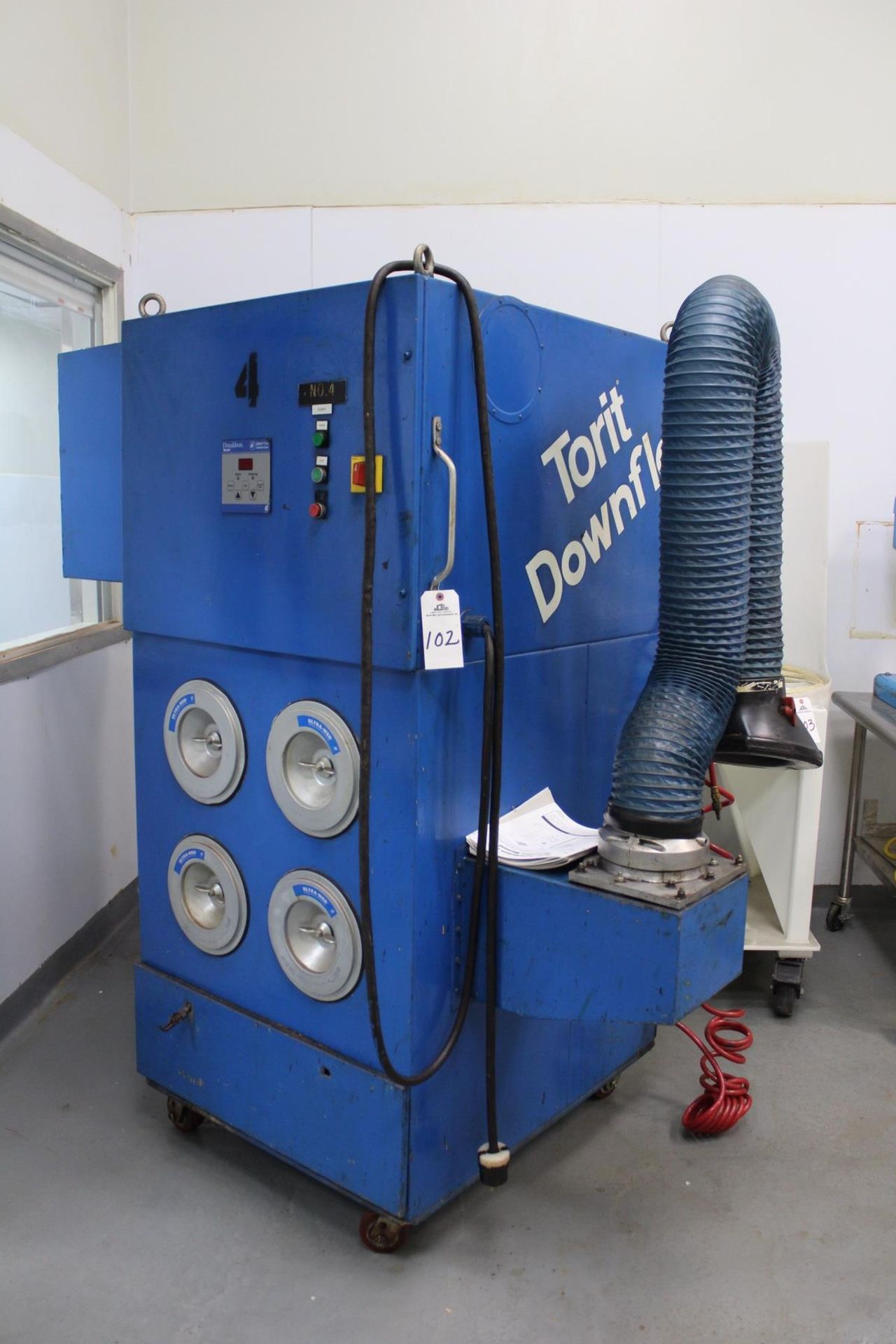 TORIT DONALDSON DOWNFLO MOBILE DUST COLLECTOR, MODEL SDF-4 | Reqd Rig Fee: $100