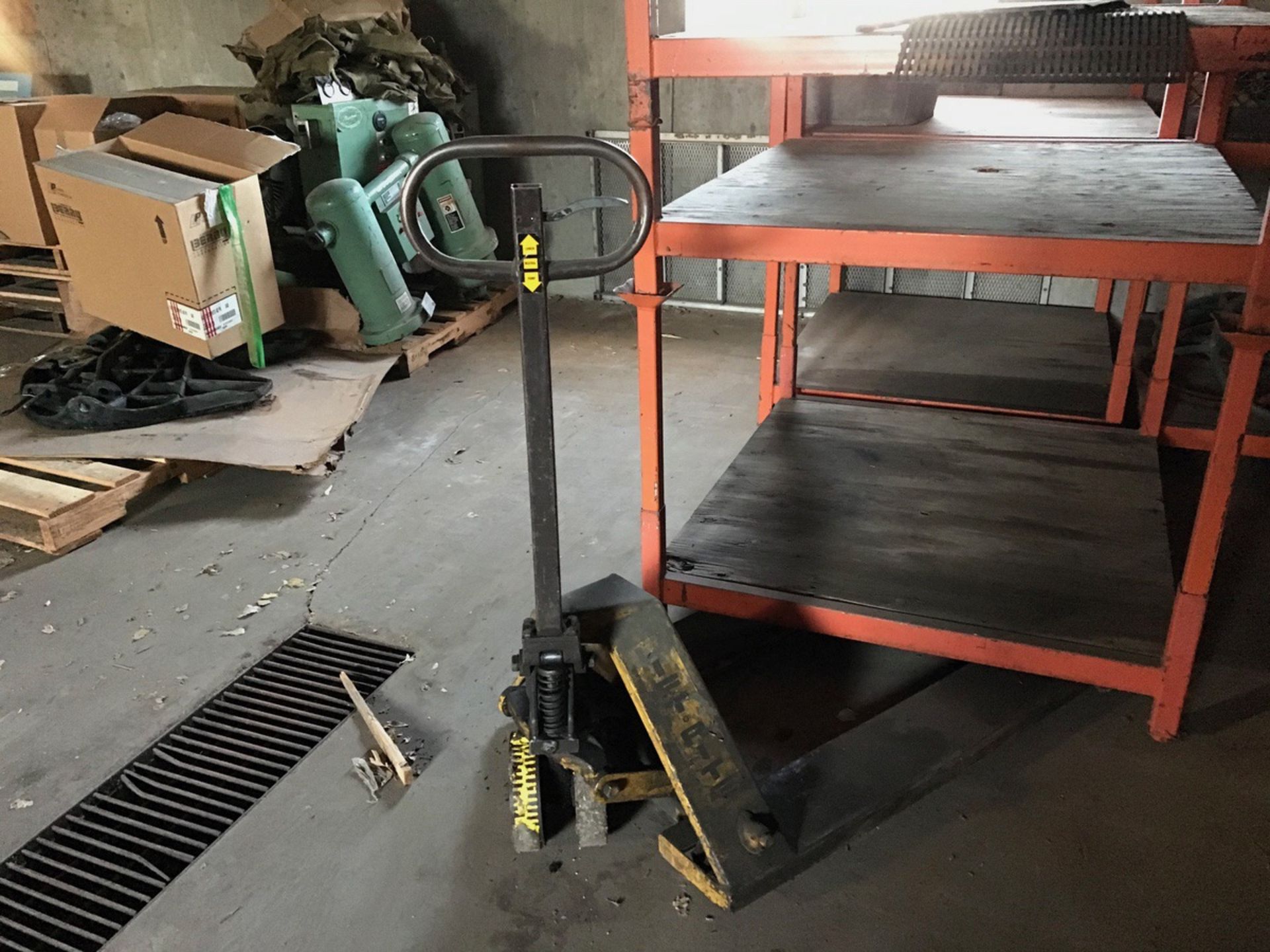 LINCOLN WELDER, STANDS, PALLET JACK, TIRES, NEW RIMS, DISPLAY FREEZERS, AIR COMPRESS | Rig Fee $600 - Image 4 of 8