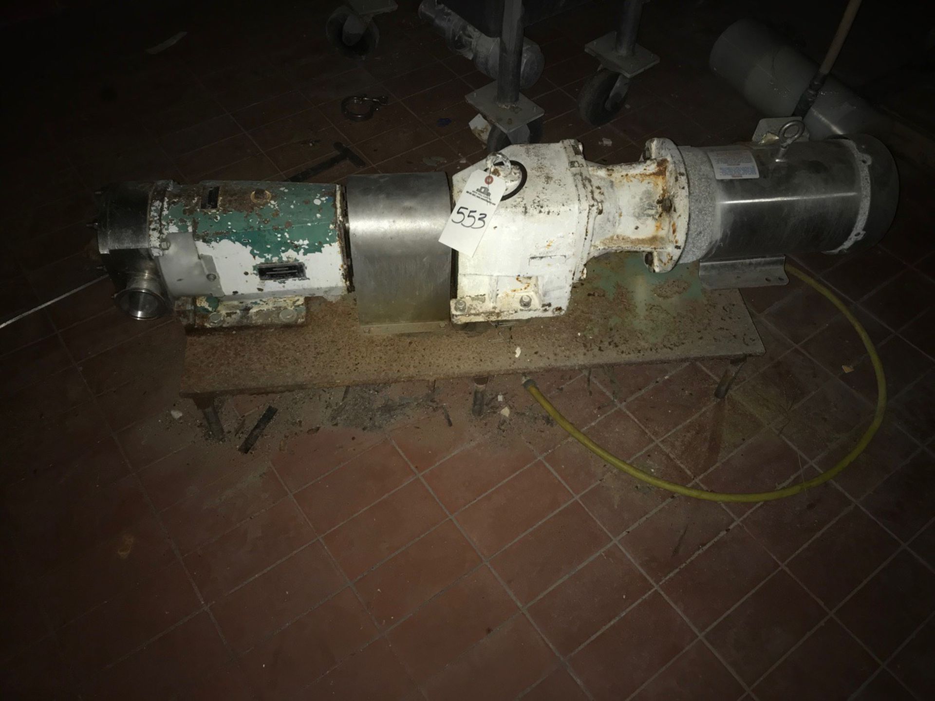 TRI-CLOVER POSITIVE DISPLACEMENT PUMP, 2IN INLET/OUTLET, S/N: 493257-01 | Rig Fee $125