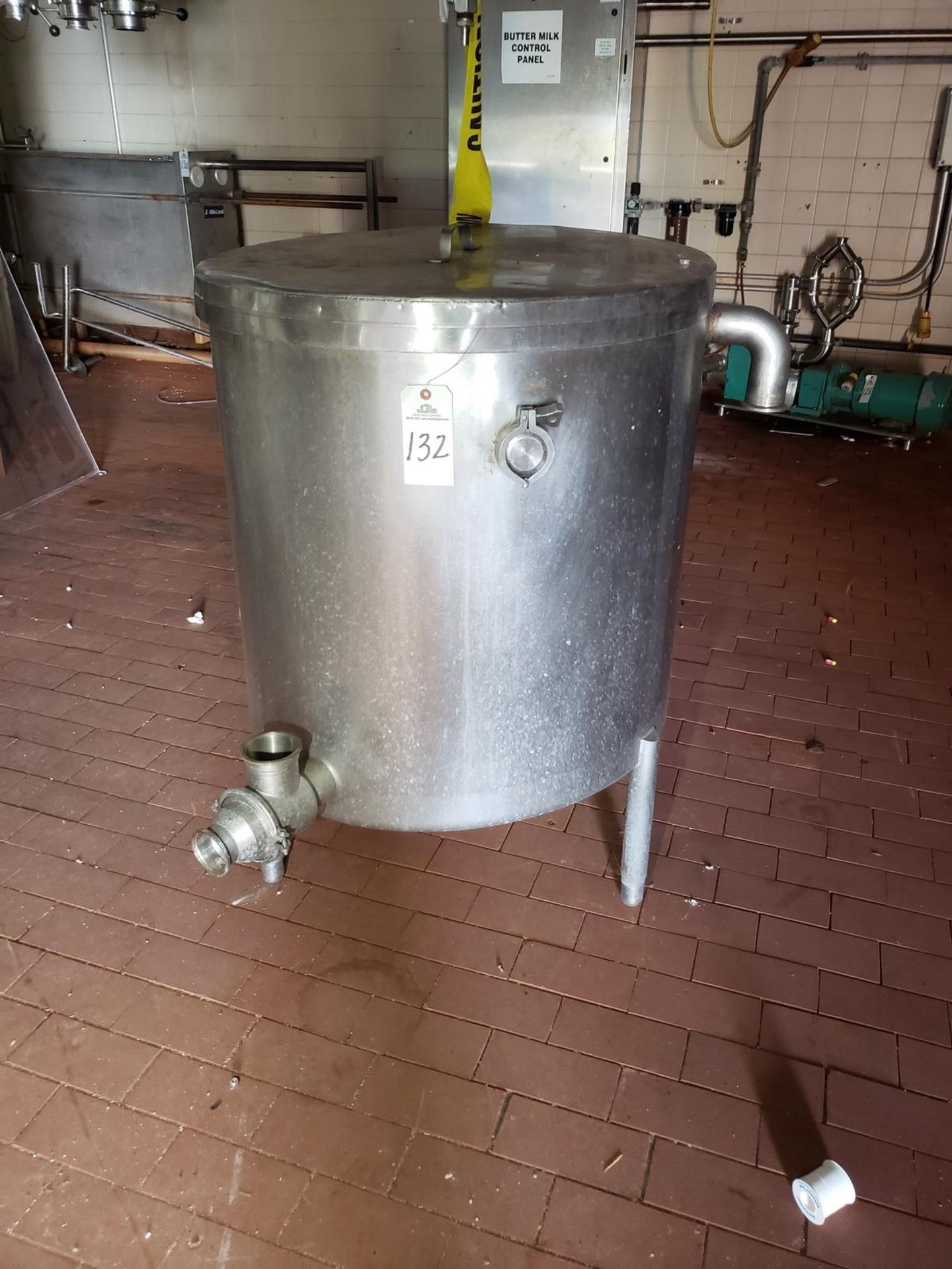 Stainless Steel Surge Tank, 31" X 31" Deep | Rig Fee: $150